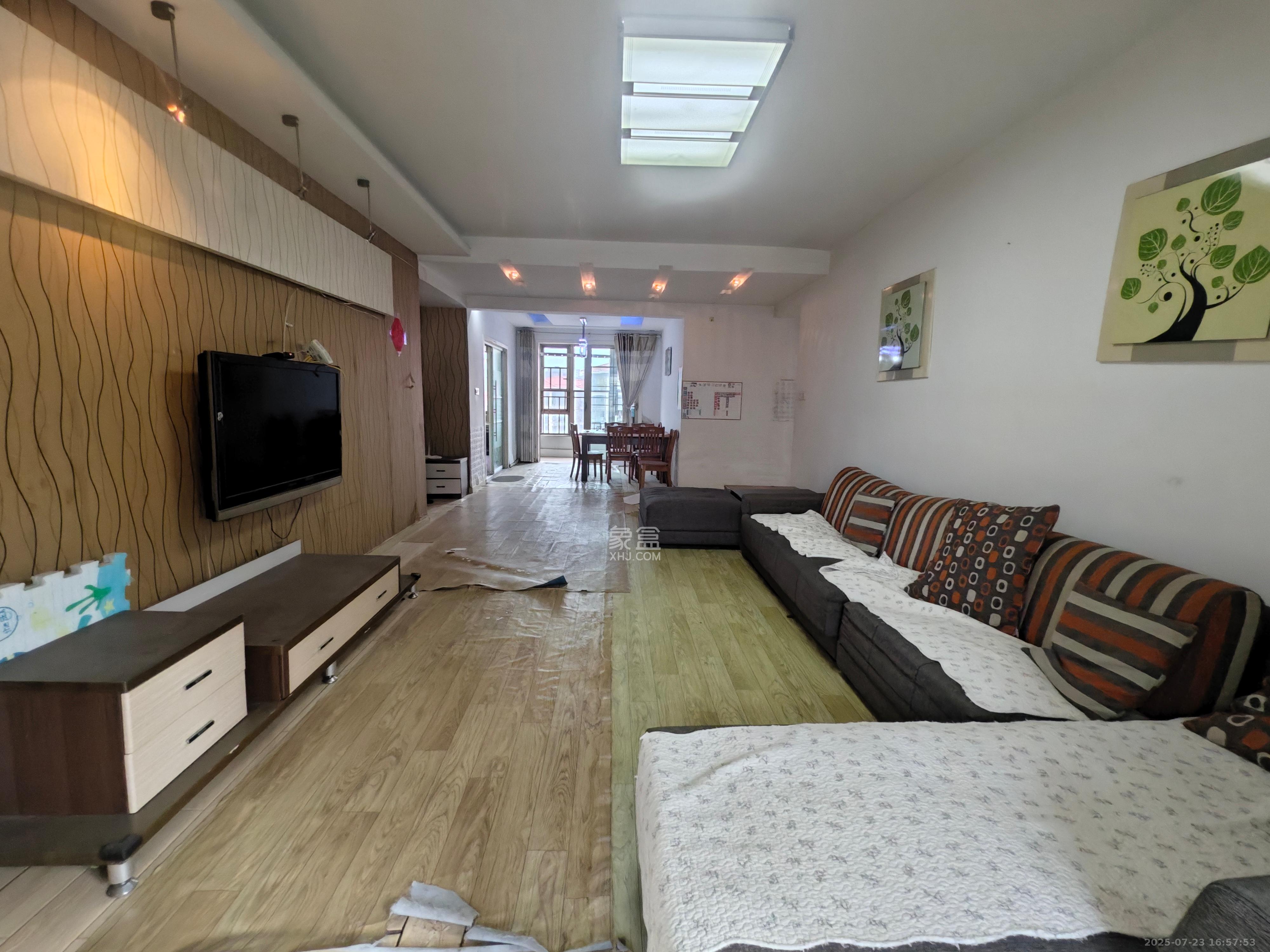 长沙玫瑰园  3室2厅2卫    1800.0元/月室内图