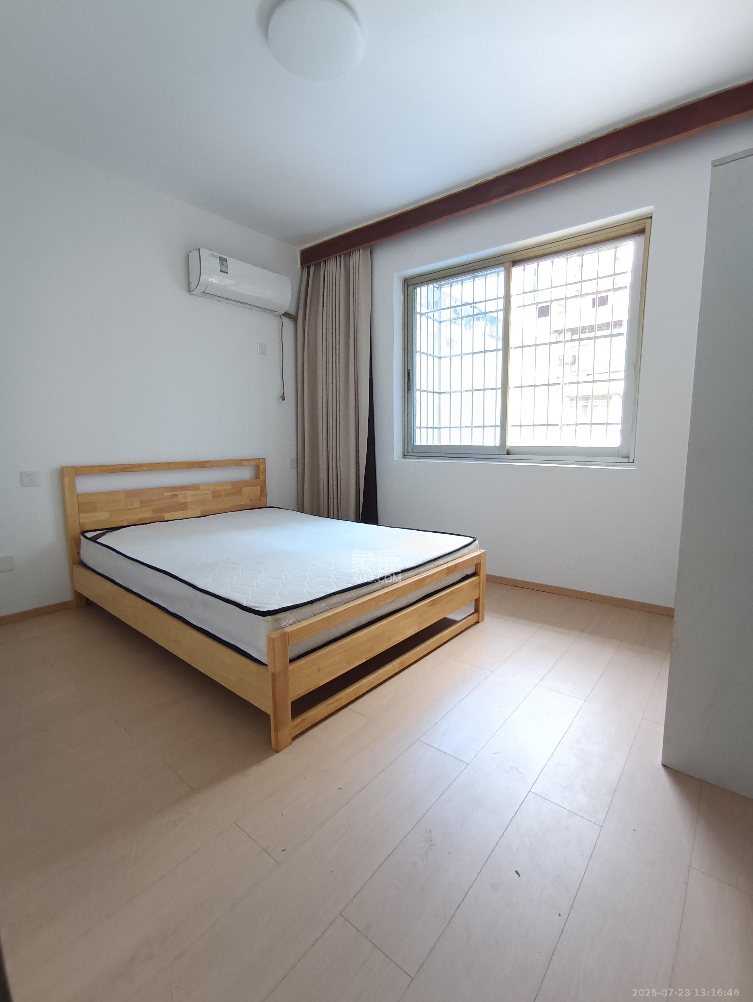 铭园小区 3室1厅1卫 2700.0元/月 铭园小区 3室1厅1卫 2700.0元/月室内图