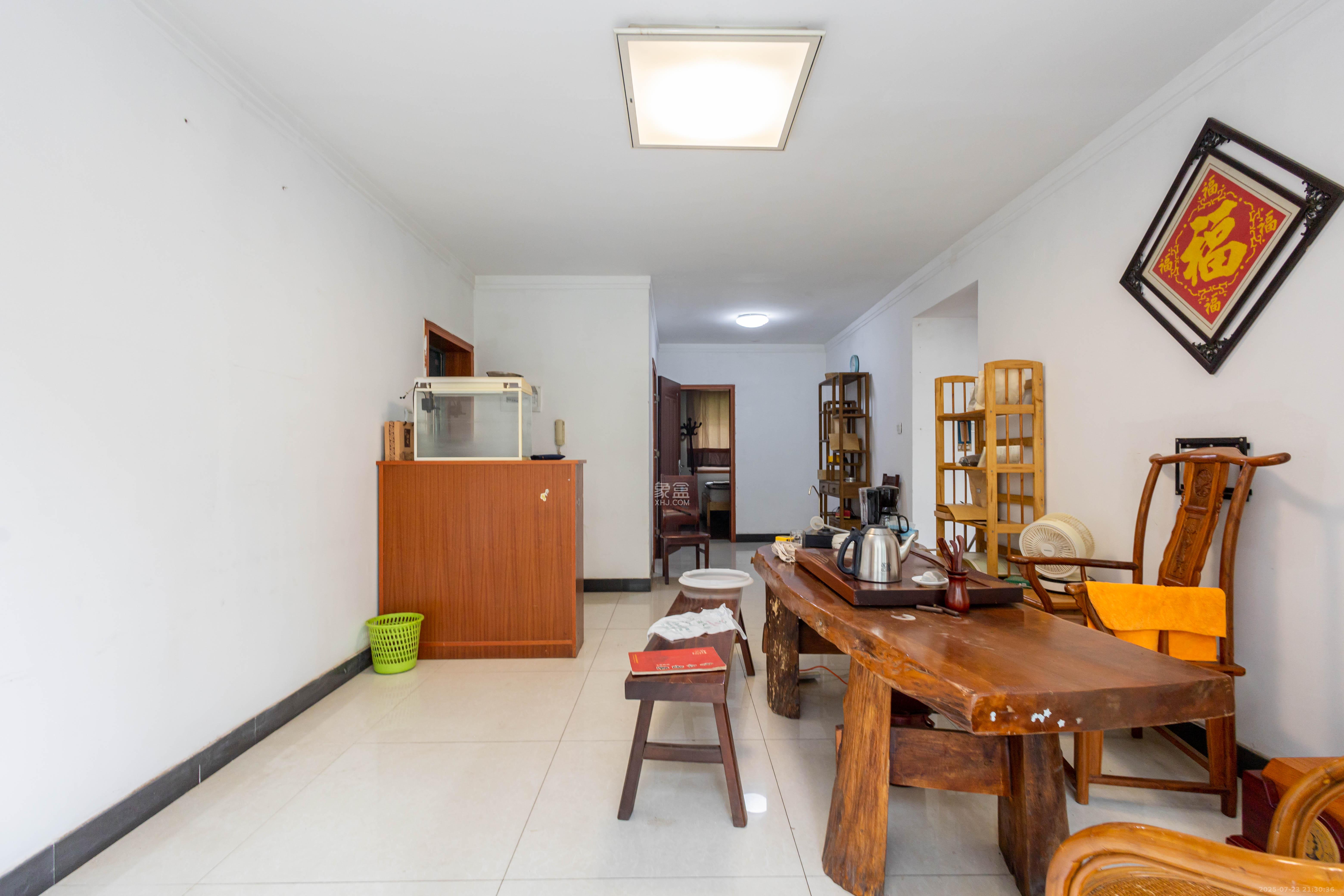 东岸锦城(东方人家)  3室2厅1卫   52.00万 东岸锦城(东方人家)  3室2厅1卫   52.00万客厅