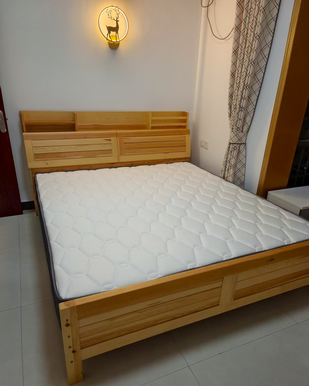 崇和中苑 2室1厅1卫 2100.0元/月 崇和中苑 2室1厅1卫 2100.0元/月室内图