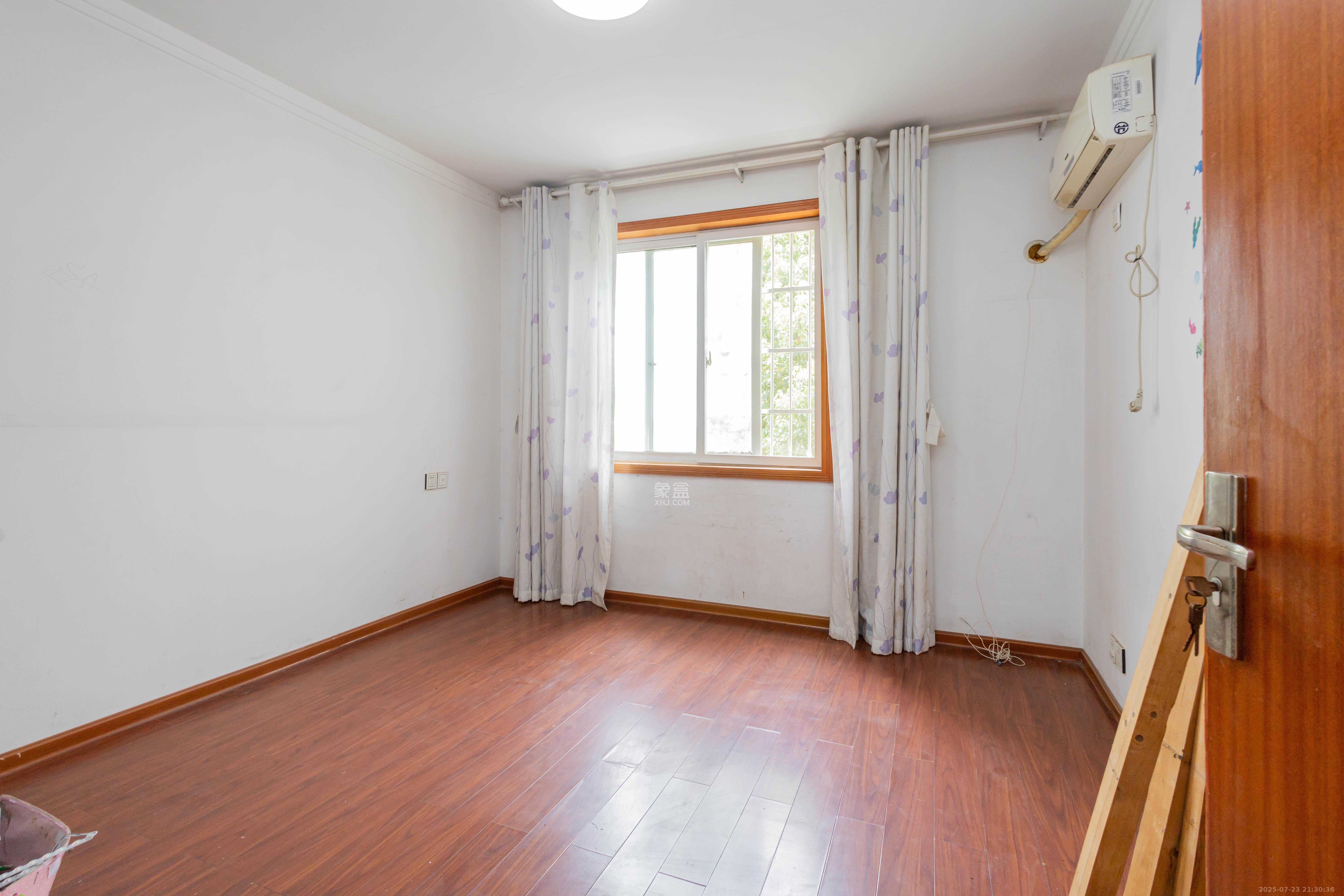 东岸锦城(东方人家)  3室2厅1卫   52.00万 东岸锦城(东方人家)  3室2厅1卫   52.00万卧室