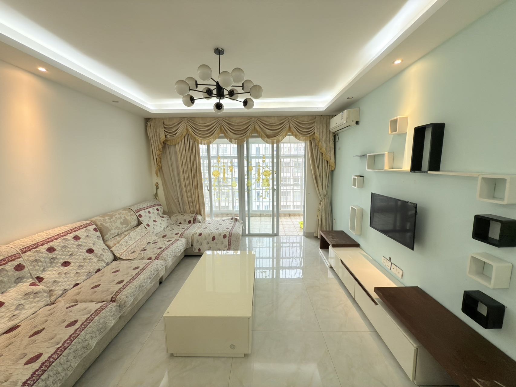 海航城 2室1厅1卫 2000.00元/月 海航城 2室1厅1卫 2000.00元/月室内图