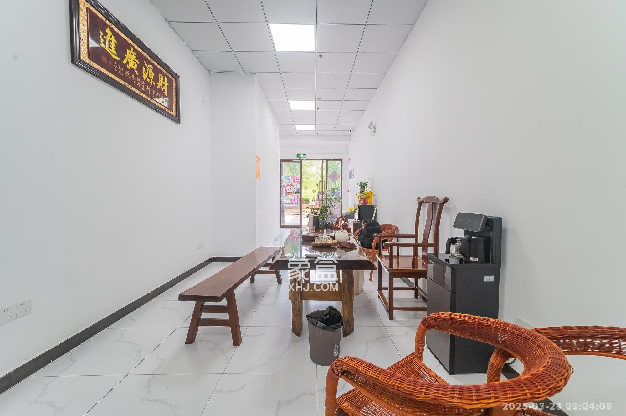 华润置地广场二期   113.36㎡      4000.0元/月室内图