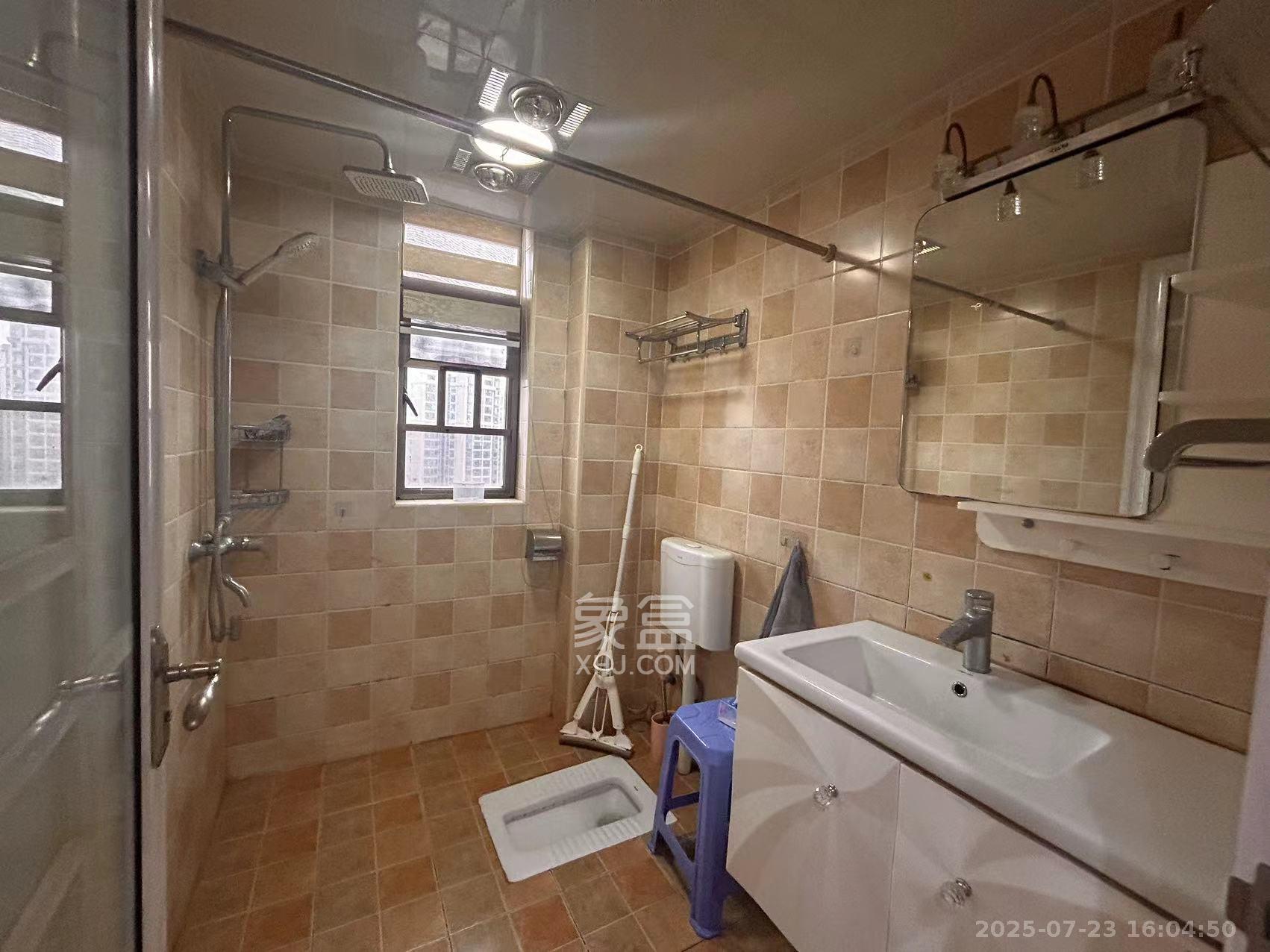 江山帝景雅典  3室1厅1卫    2100.0元/月 江山帝景雅典  3室1厅1卫    2100.0元/月室内图