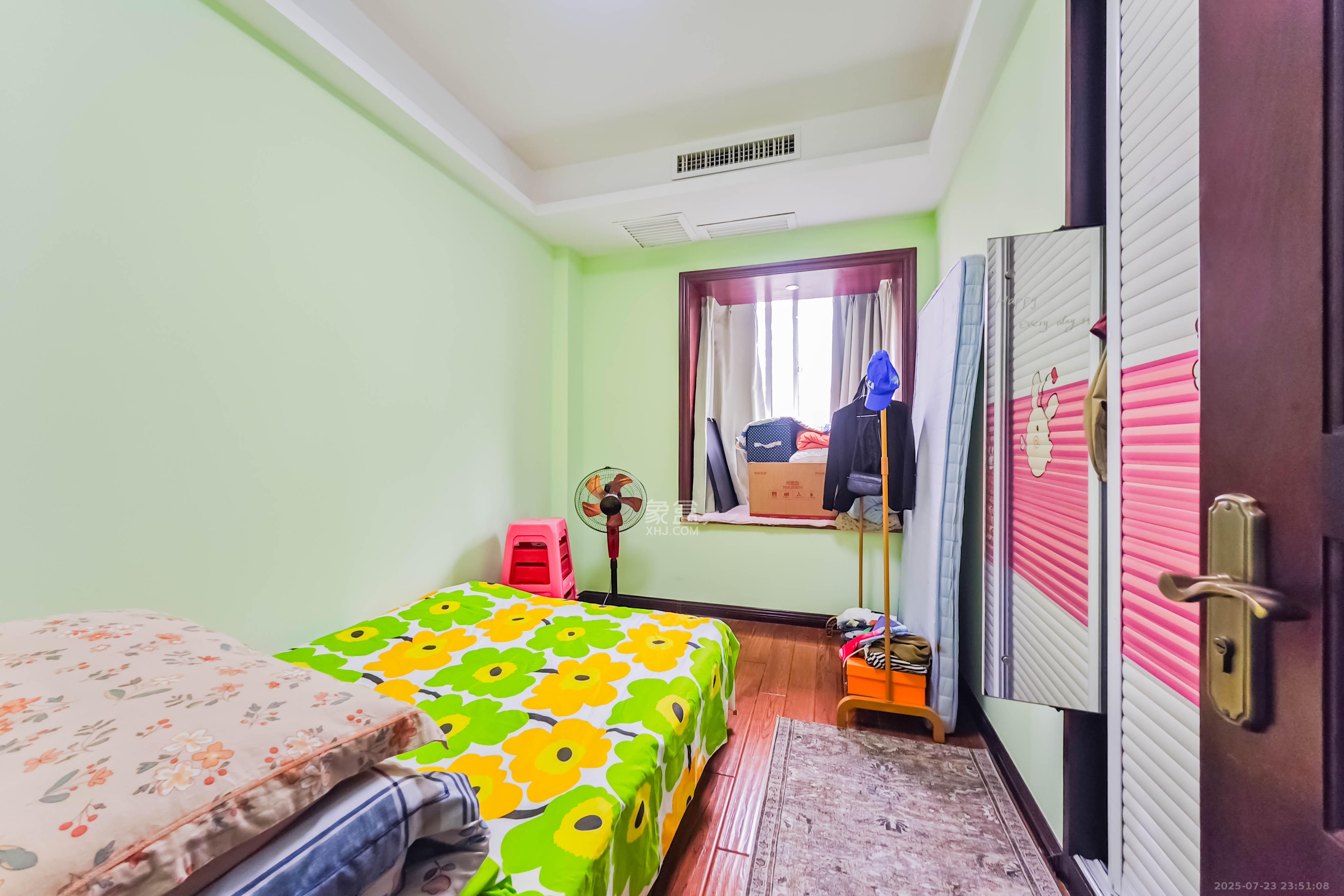 城市山水豪园(山水城市风景) 4室2厅2卫 113.0万 城市山水豪园(山水城市风景) 4室2厅2卫 113.0万卧室