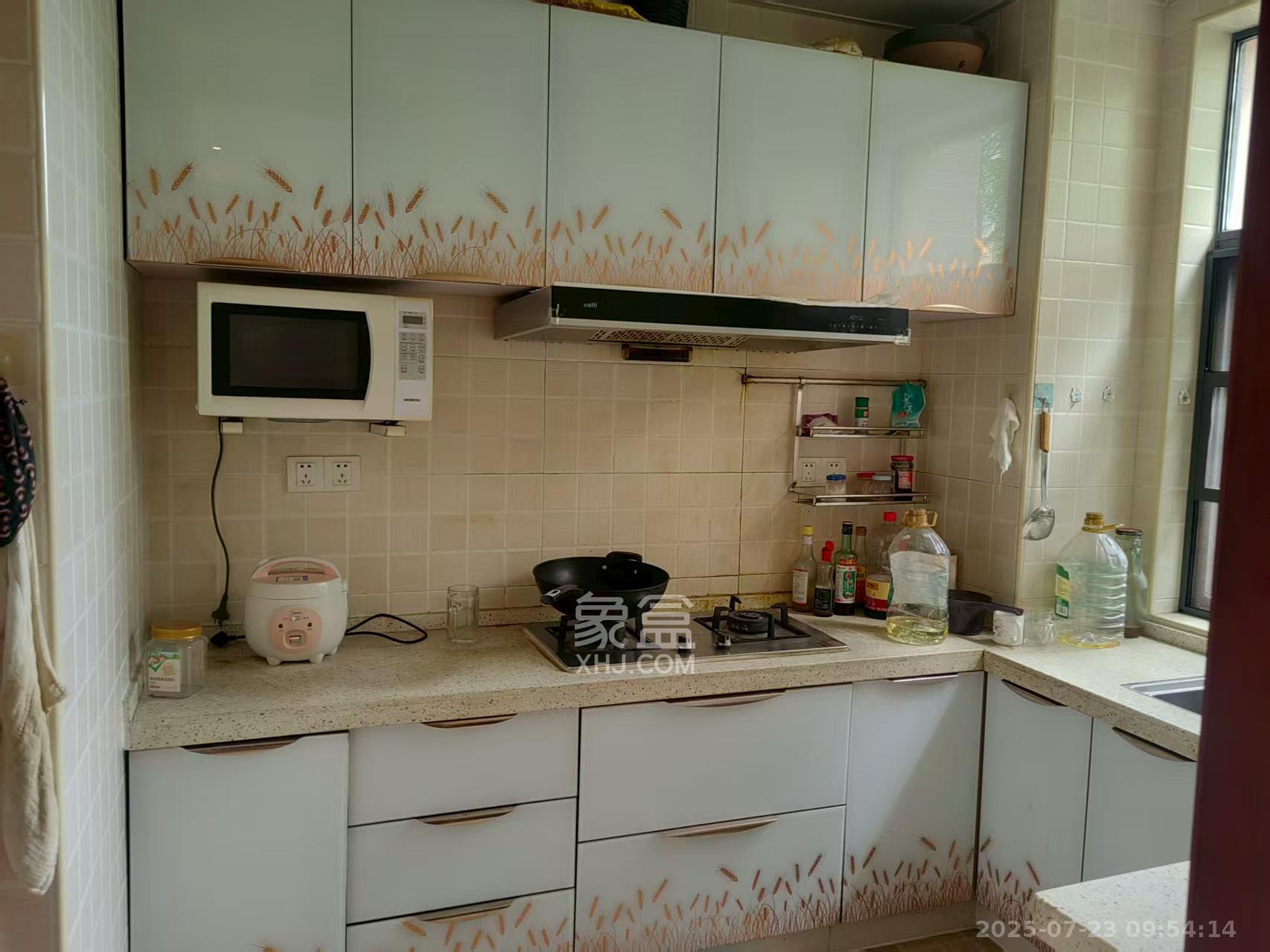 格兰小镇  4室2厅2卫    2800.0元/月 格兰小镇  4室2厅2卫    2800.0元/月室内图