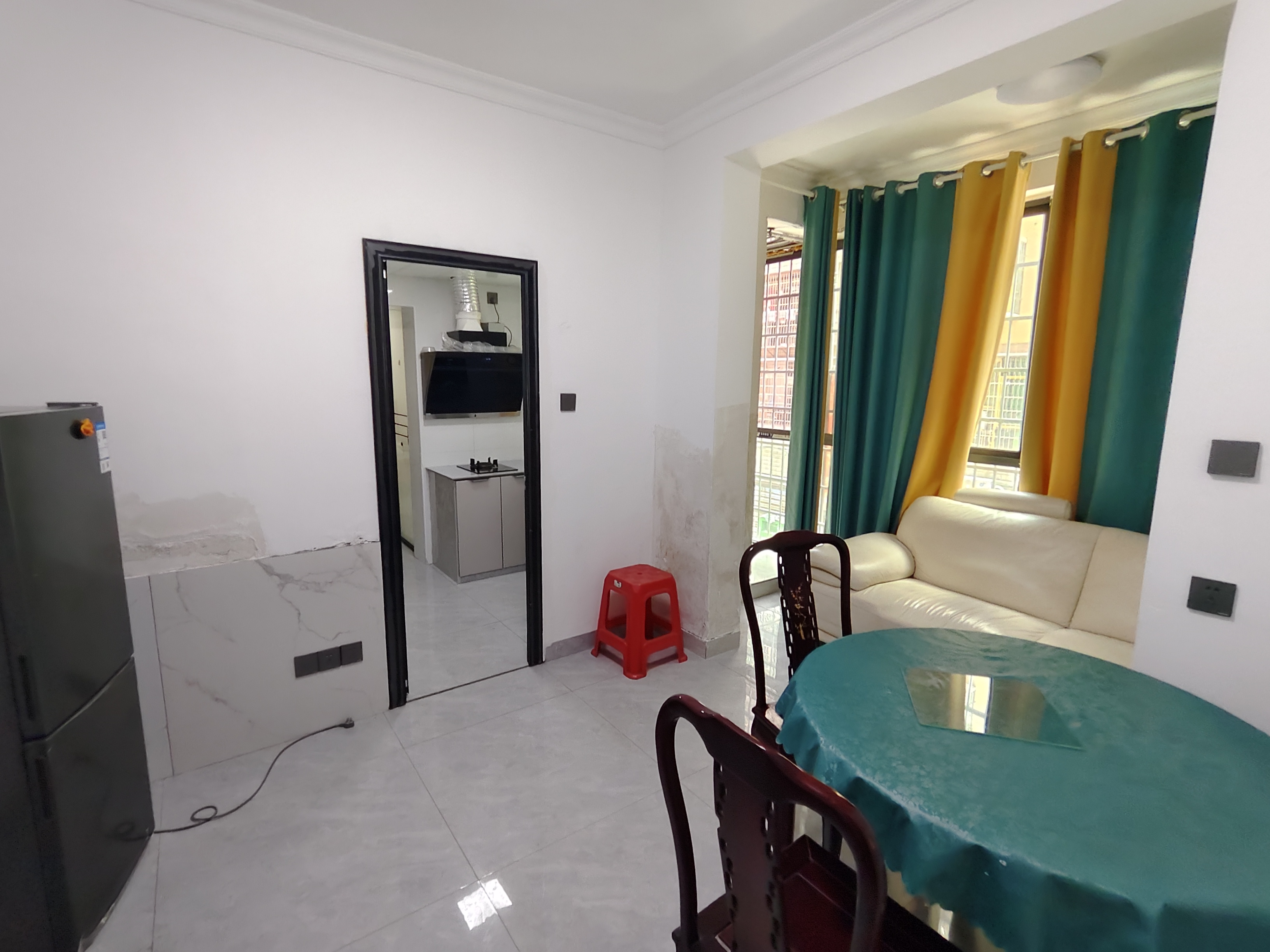 长湖小区 1室0厅0卫 1100.0元/月 长湖小区 1室0厅0卫 1100.0元/月室内图