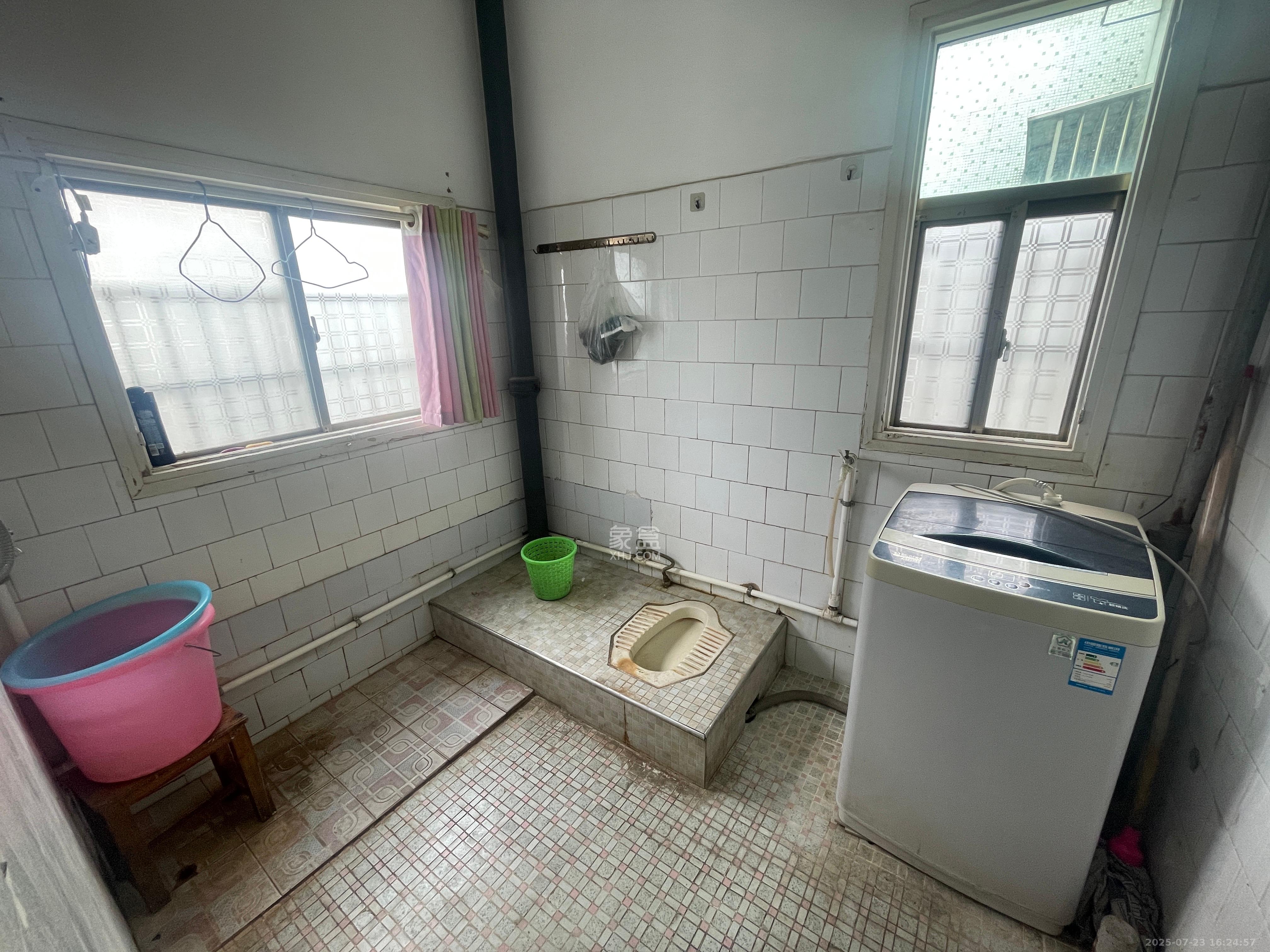 英才园二片 2室2厅1卫 1300.0元/月 英才园二片 2室2厅1卫 1300.0元/月室内图