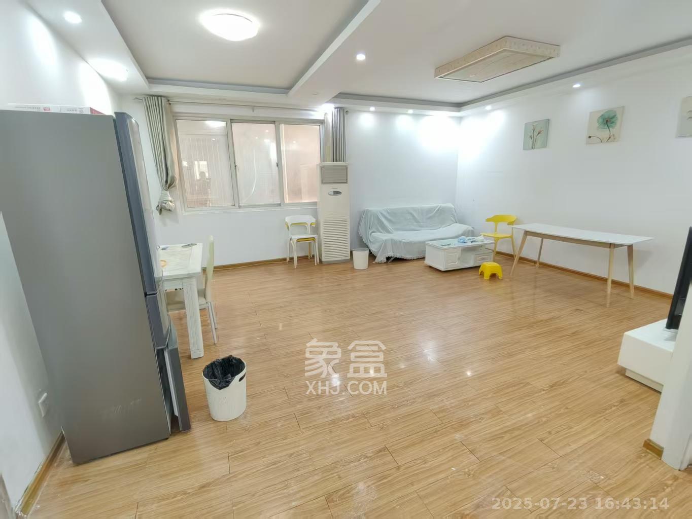 巧克力空间（建鸿达现代大厦）  3室1厅1卫    2100.0元/月室内图