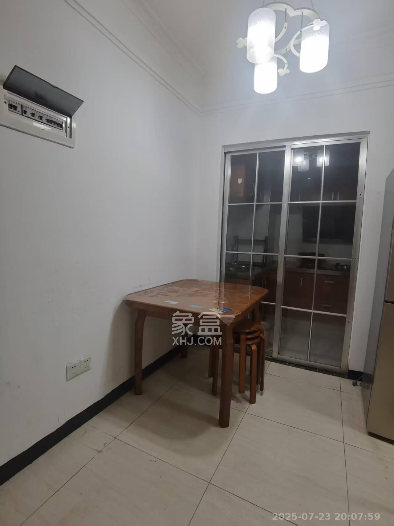 上峰苑(兰亭玥岛)  2室2厅1卫    2100.0元/月 上峰苑(兰亭玥岛)  2室2厅1卫    2100.0元/月