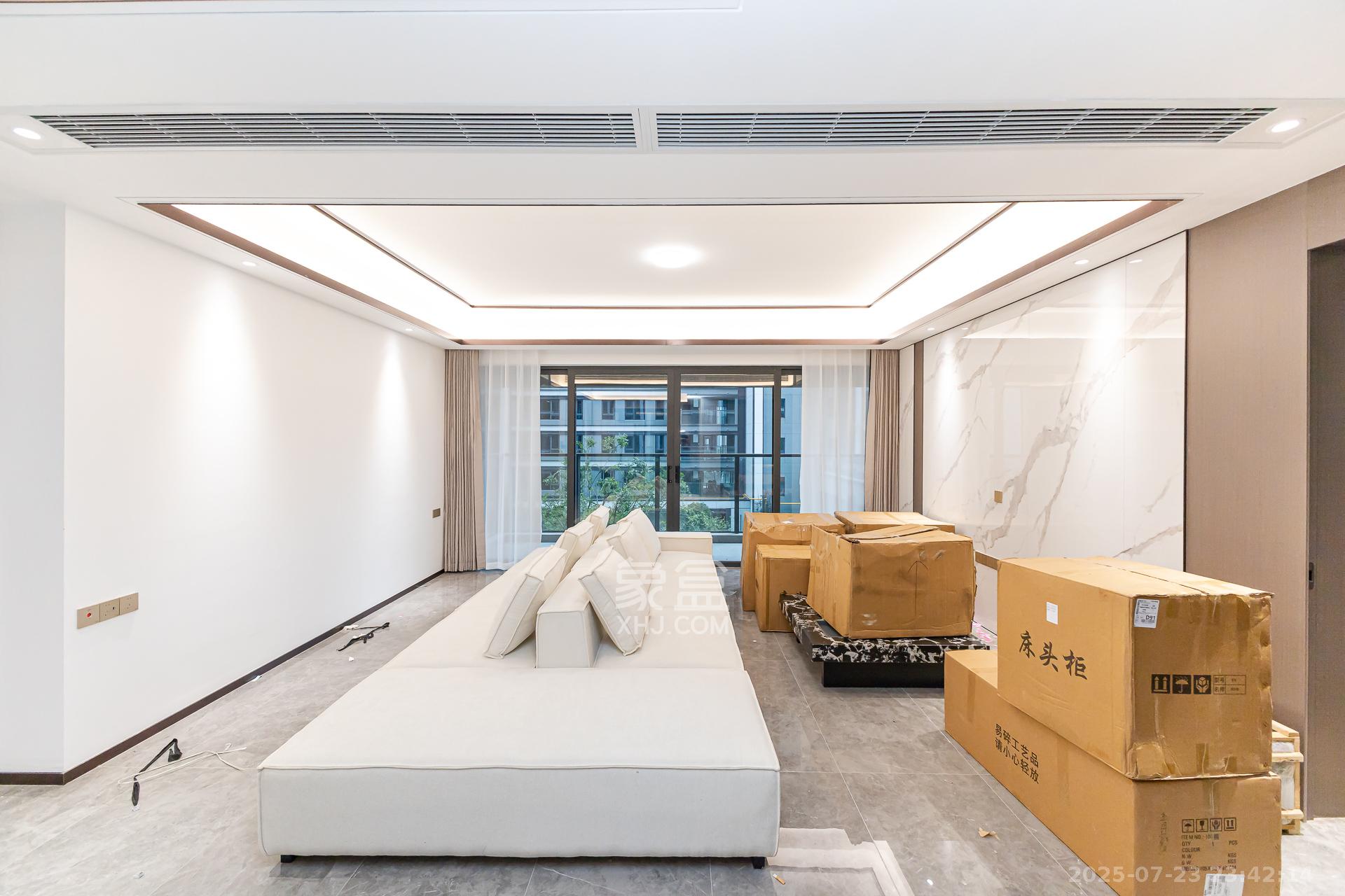 嘉臣道  4室2厅2卫    310.0万 嘉臣道  4室2厅2卫    310.0万