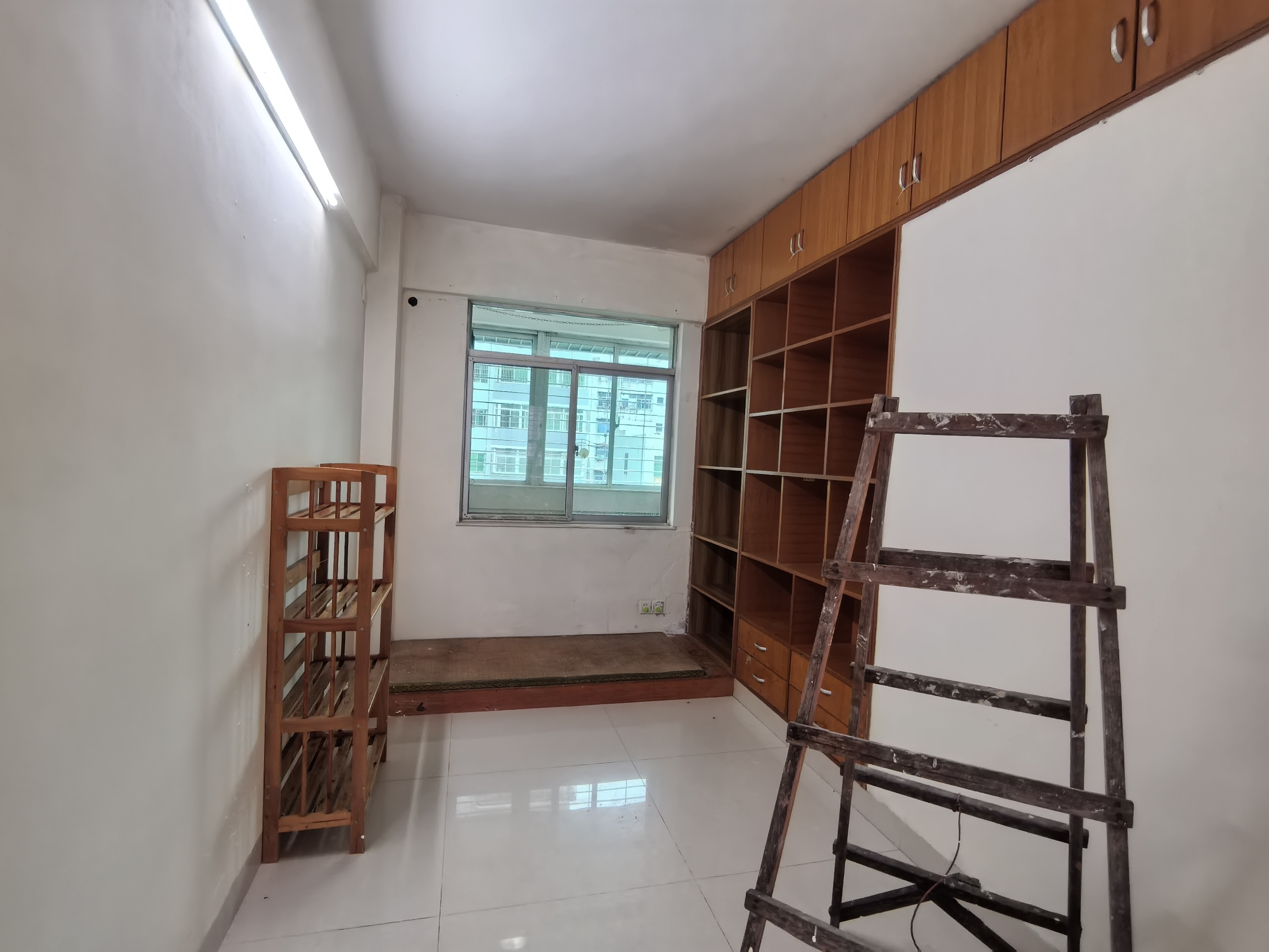 新华印刷厂宿舍（建国路7号）  3室2厅1卫   1800.00元/月室内图