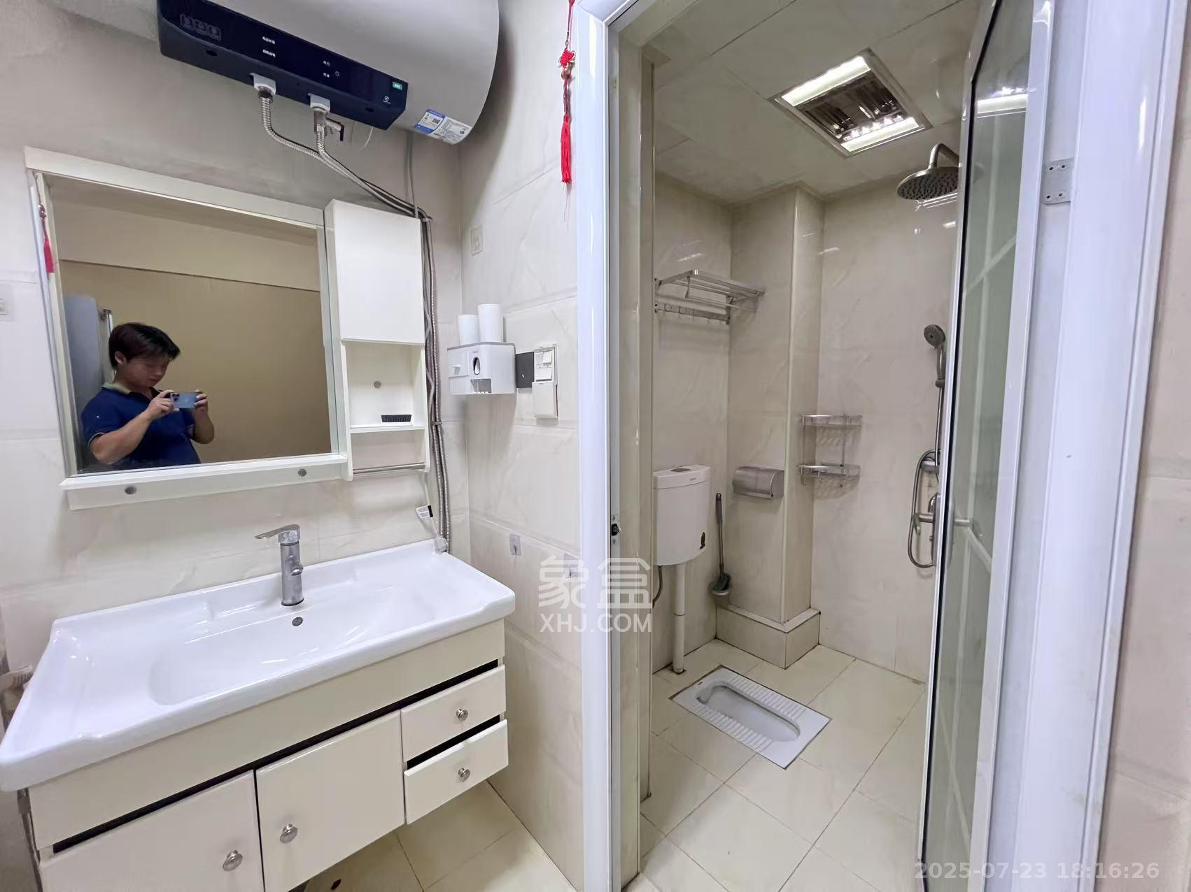 万坤图财富广场  1室1厅1卫    3800.0元/月室内图