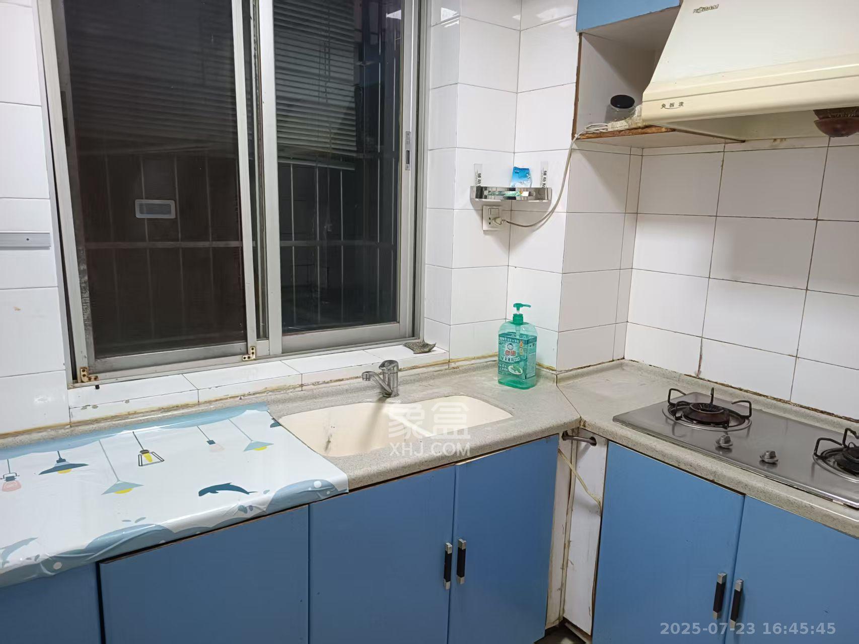 明景公寓  2室1厅1卫    1800.0元/月 明景公寓  2室1厅1卫    1800.0元/月室内图