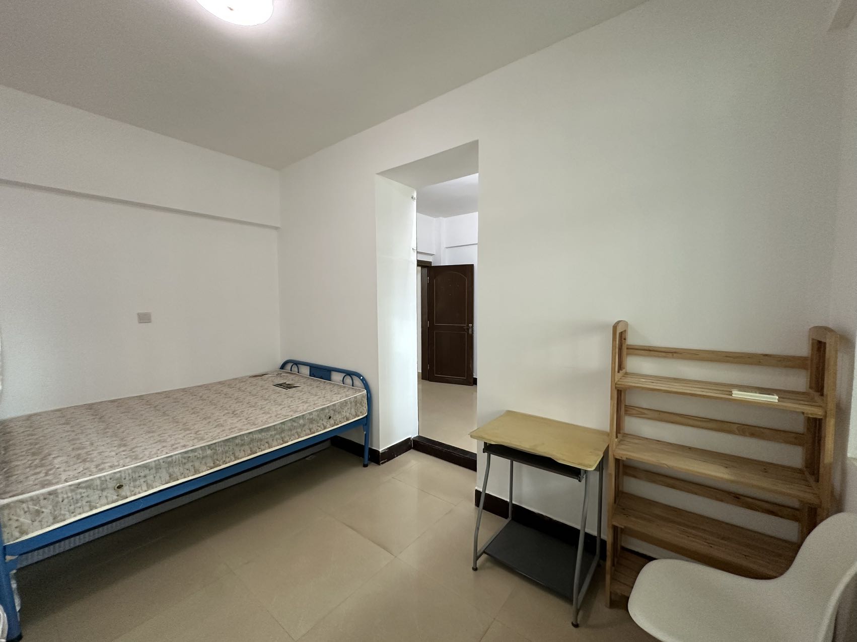 交警总队公寓 3室2厅1卫 2400.0元/月 交警总队公寓 3室2厅1卫 2400.0元/月室内图