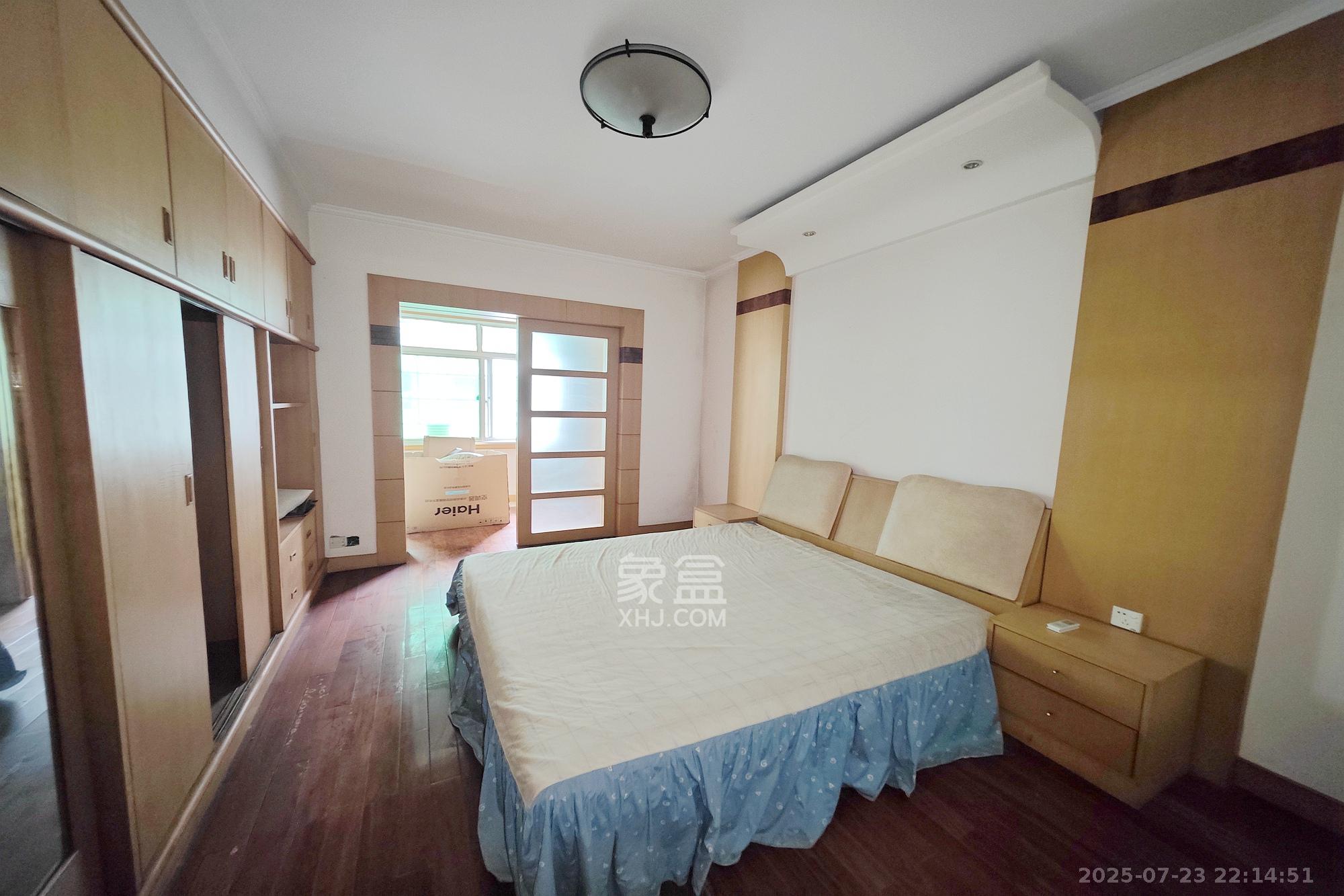 法官公寓 3室2厅2卫 88.0万 法官公寓 3室2厅2卫 88.0万卧室