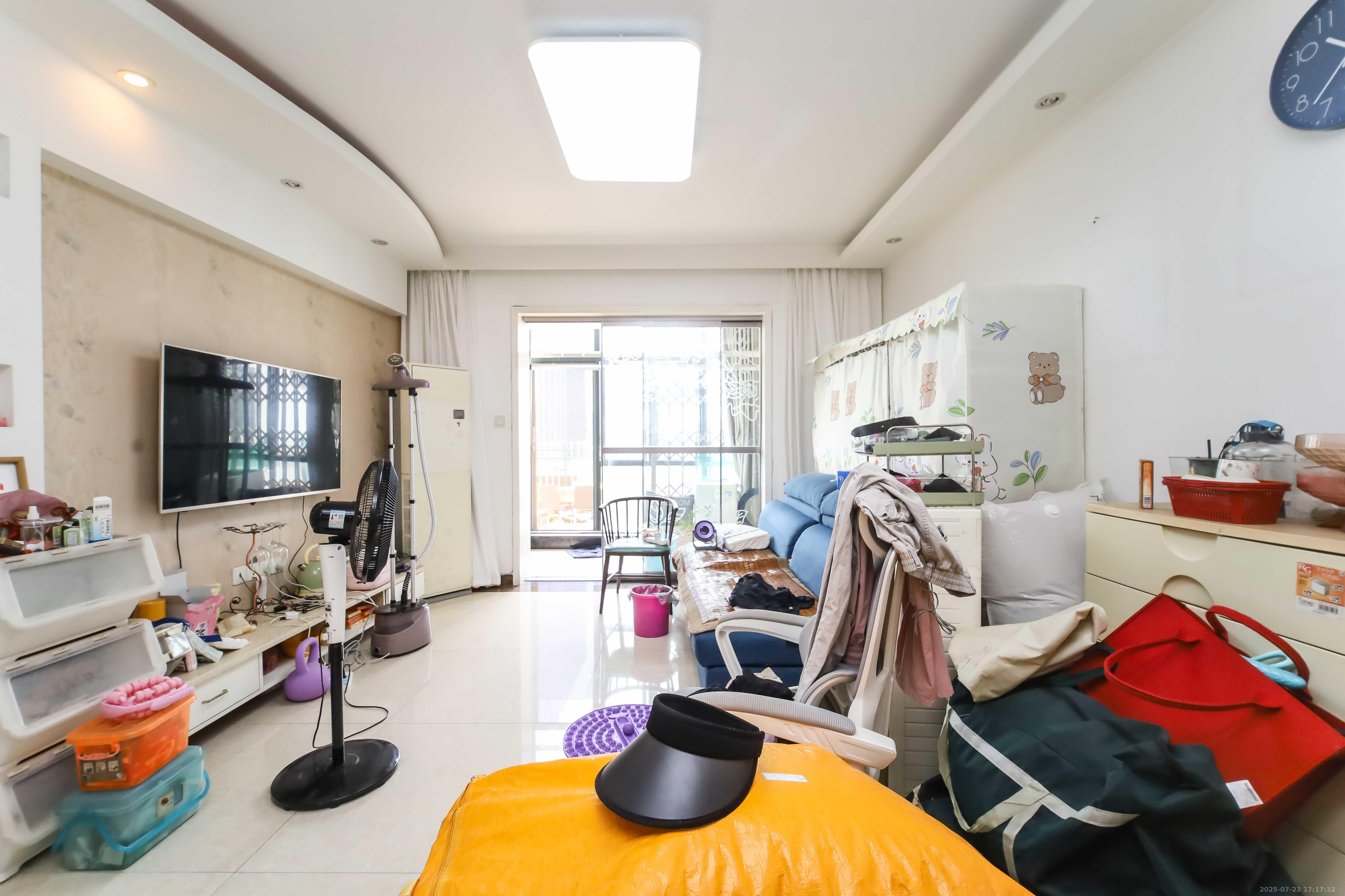 山水华景  3室2厅2卫   96.00万