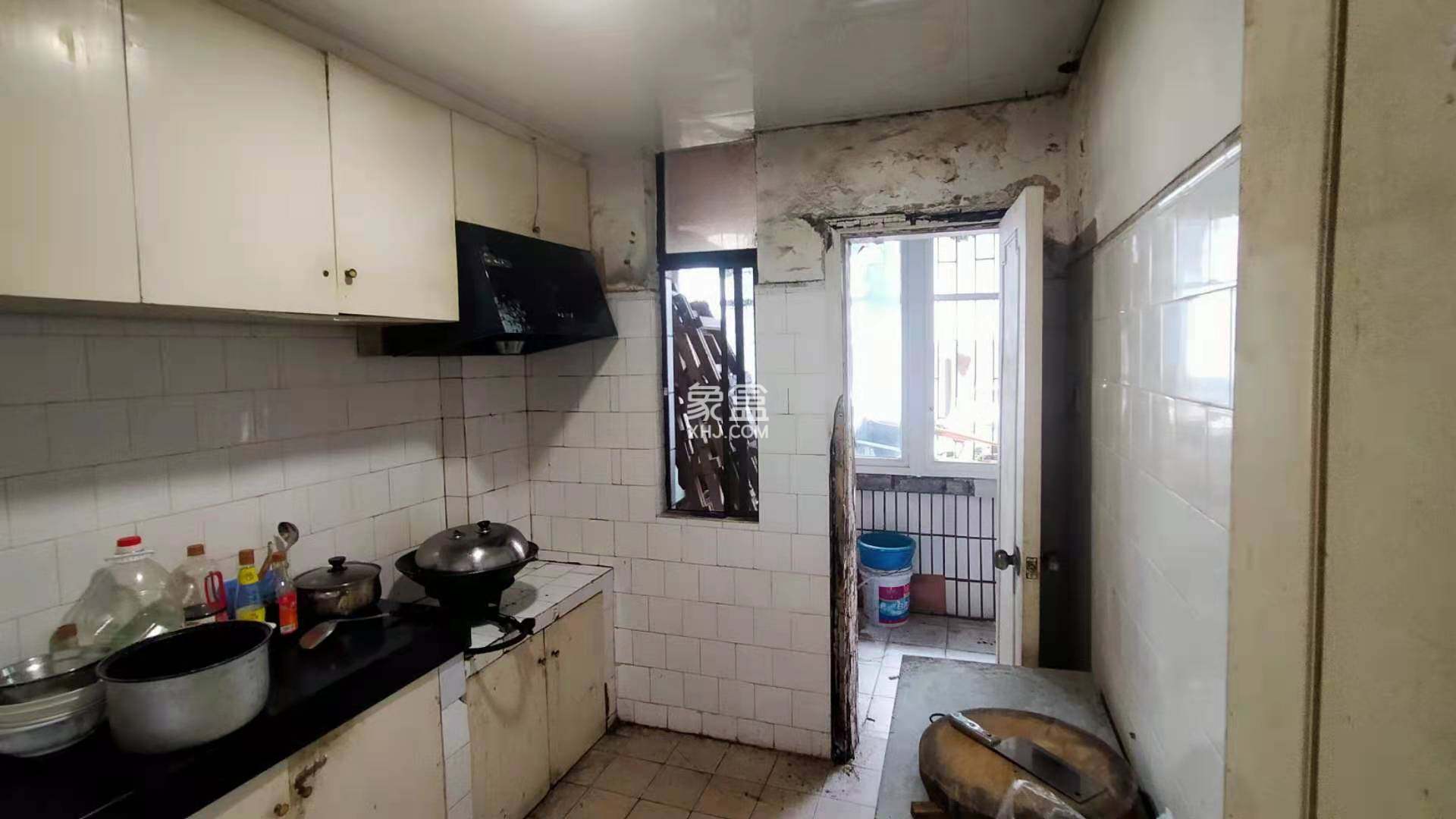 裕通花园  4室2厅2卫    152.0万 裕通花园  4室2厅2卫    152.0万室内图