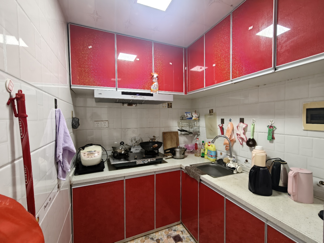 金侨大厦  3室2厅1卫    2000.0元/月 金侨大厦  3室2厅1卫    2000.0元/月室内图