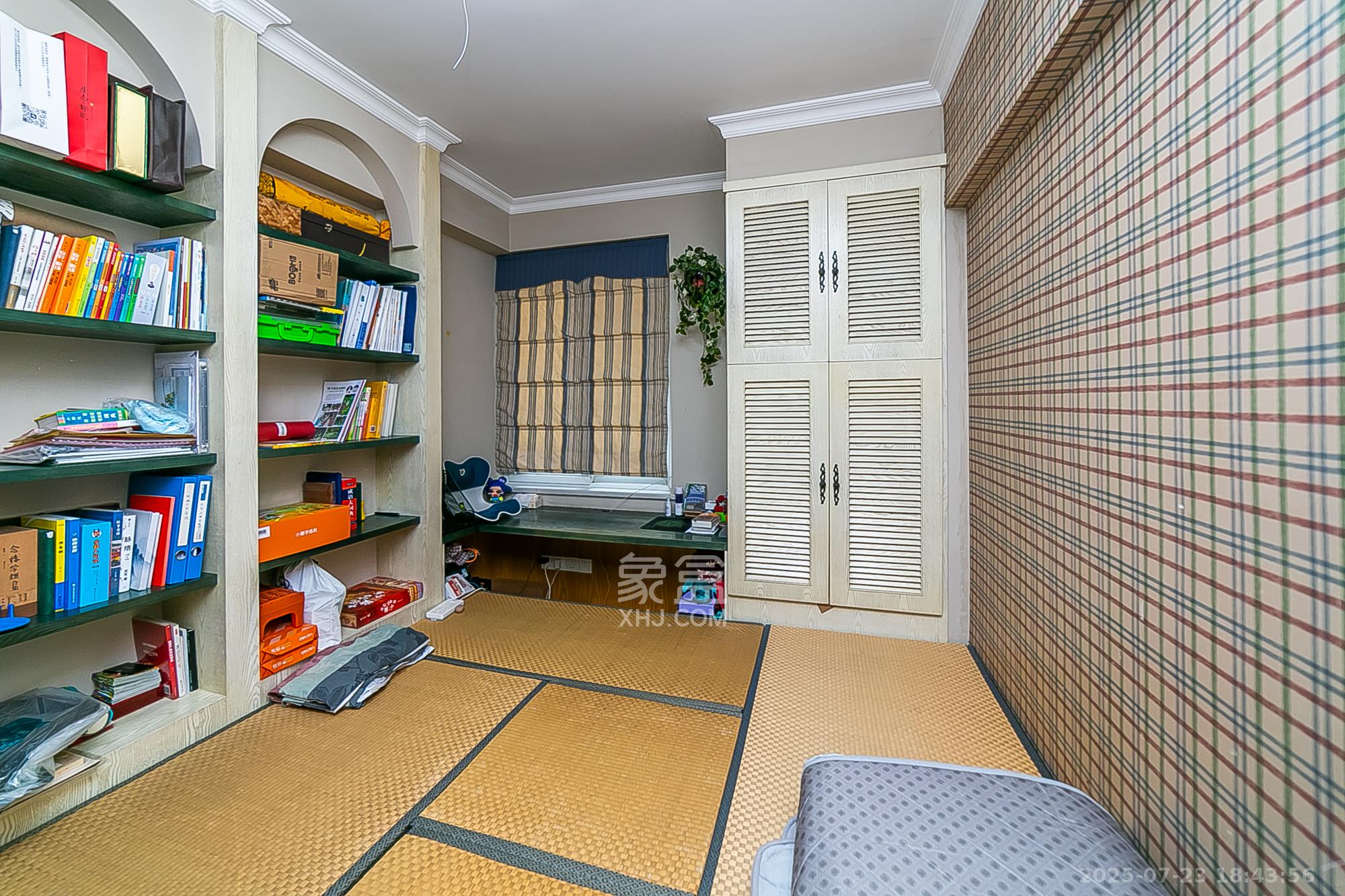 金碧文华 3室2厅1卫 88.0万 金碧文华 3室2厅1卫 88.0万卧室