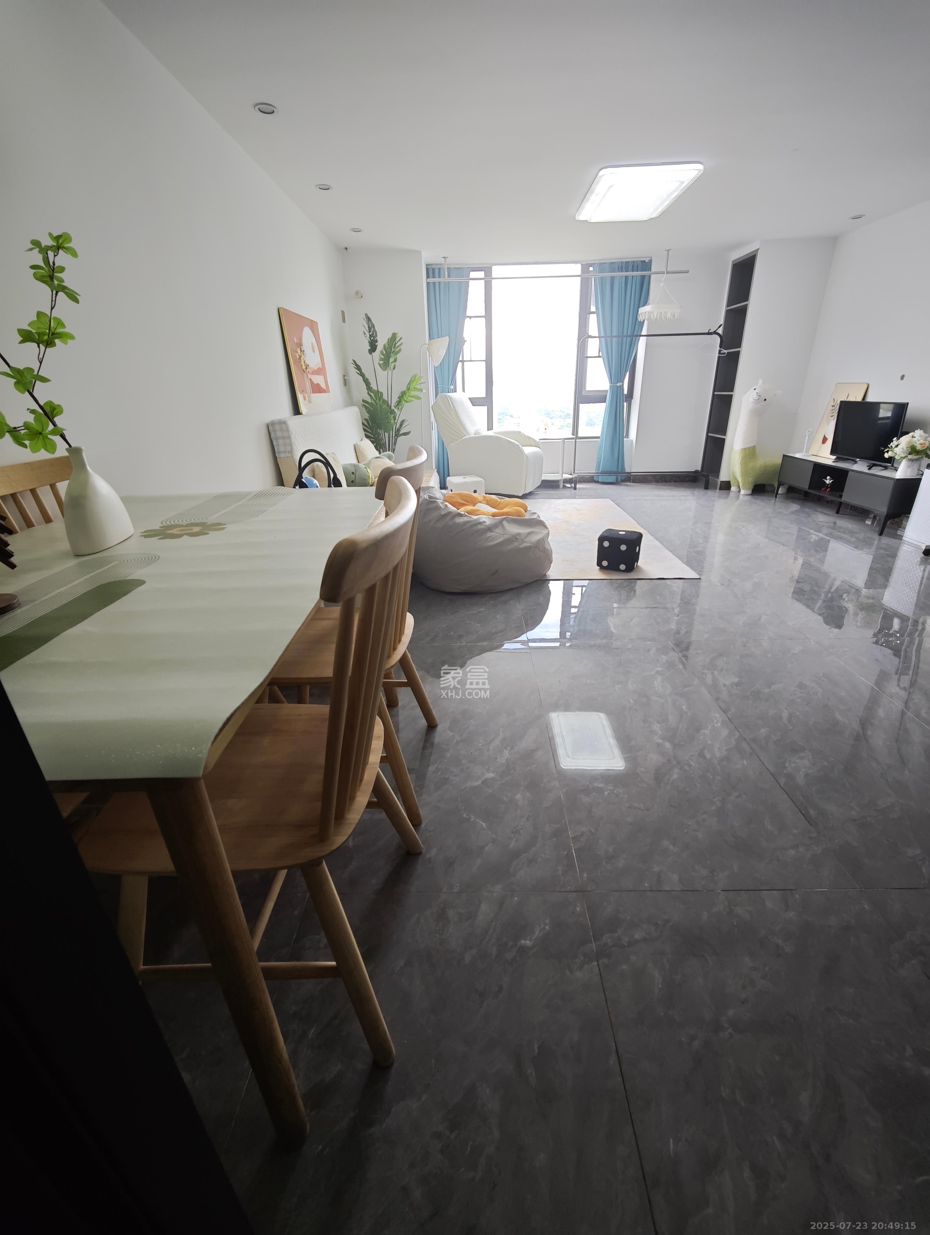 新城悦隽  2室1厅1卫    2100.0元/月 新城悦隽  2室1厅1卫    2100.0元/月