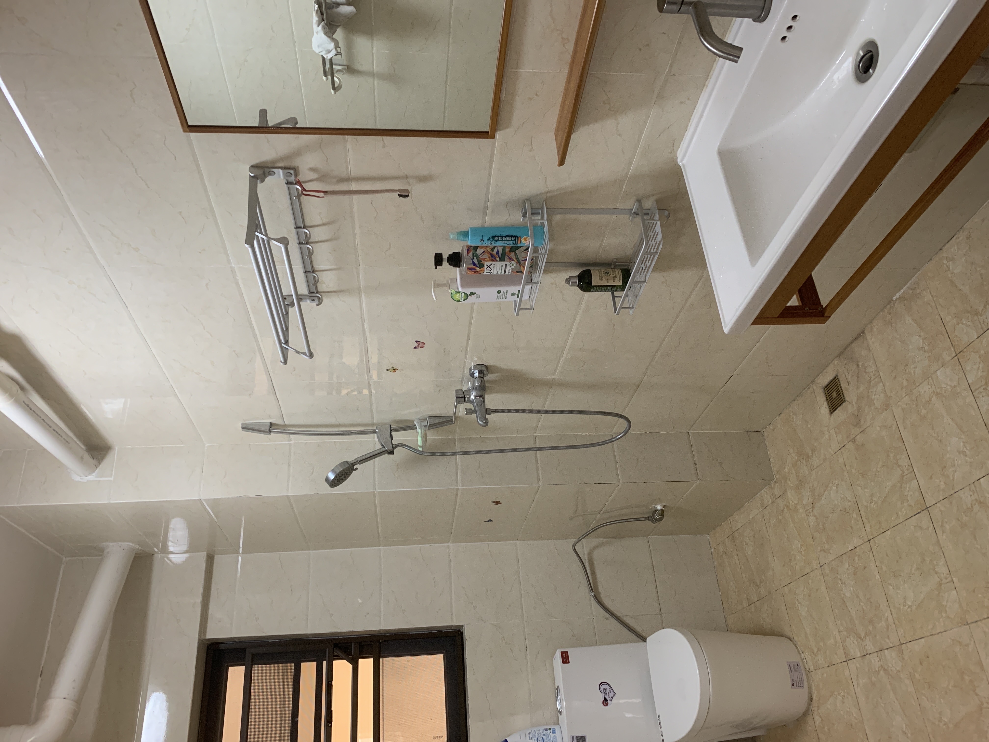 滨海新城三区Z05块地（玉璟佳园）  3室2厅2卫   3200.00元/月室内图