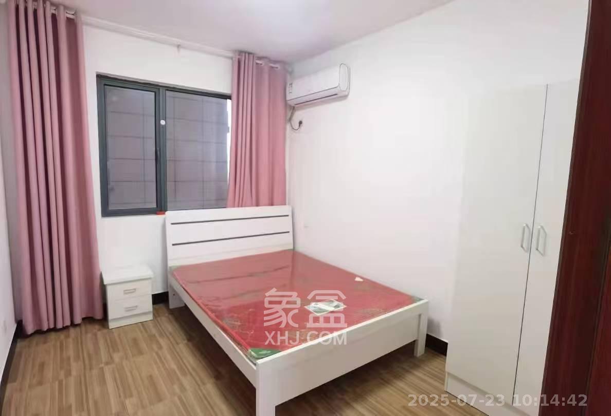 荣盛花语书苑 4室2厅2卫 3400.0元/月 荣盛花语书苑 4室2厅2卫 3400.0元/月室内图