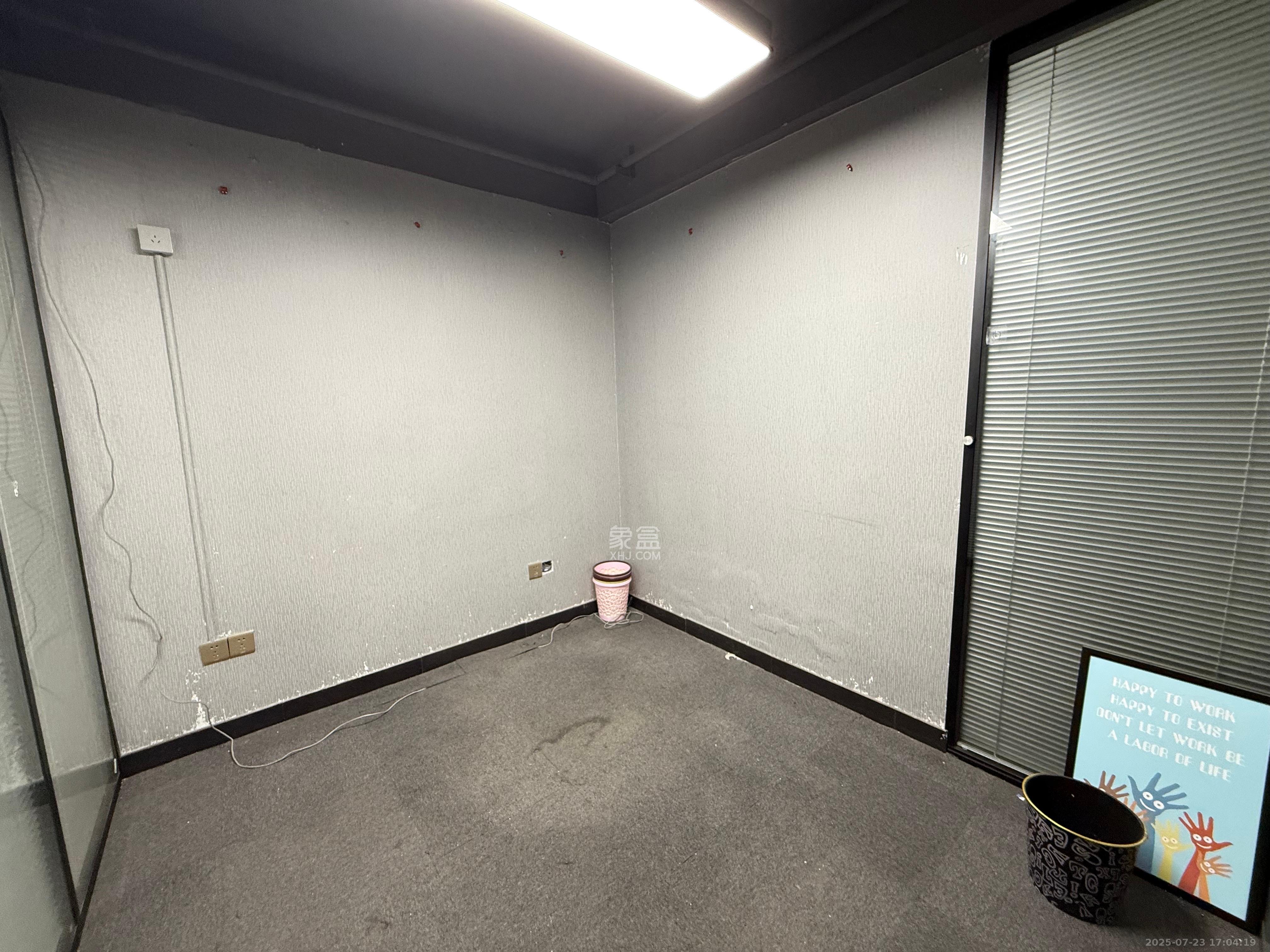 德思勤城市广场（宝格丽公寓）   100.0㎡      3400.0元/月室内图