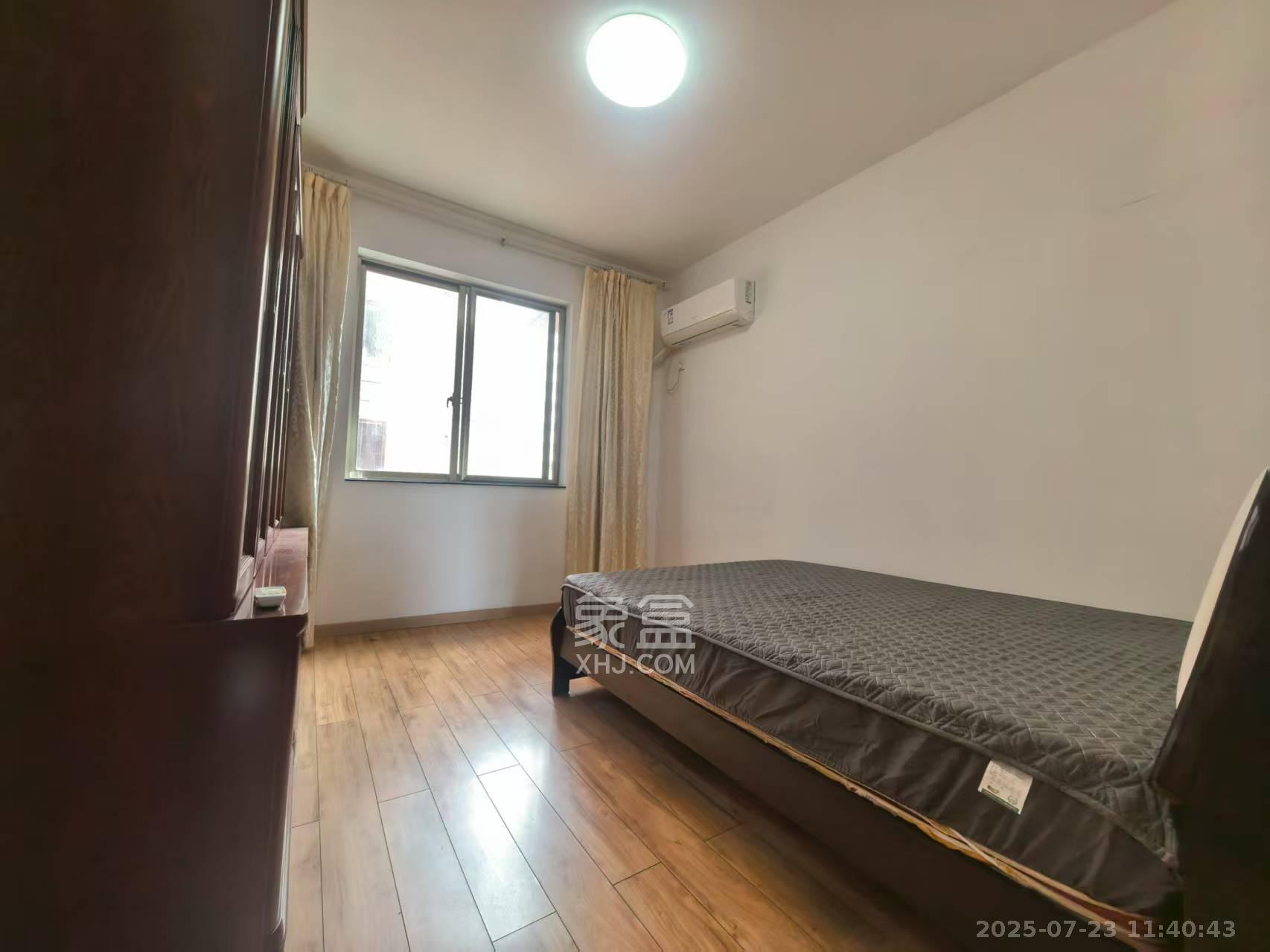 中天枫景园 4室2厅2卫 5500.0元/月 中天枫景园 4室2厅2卫 5500.0元/月室内图