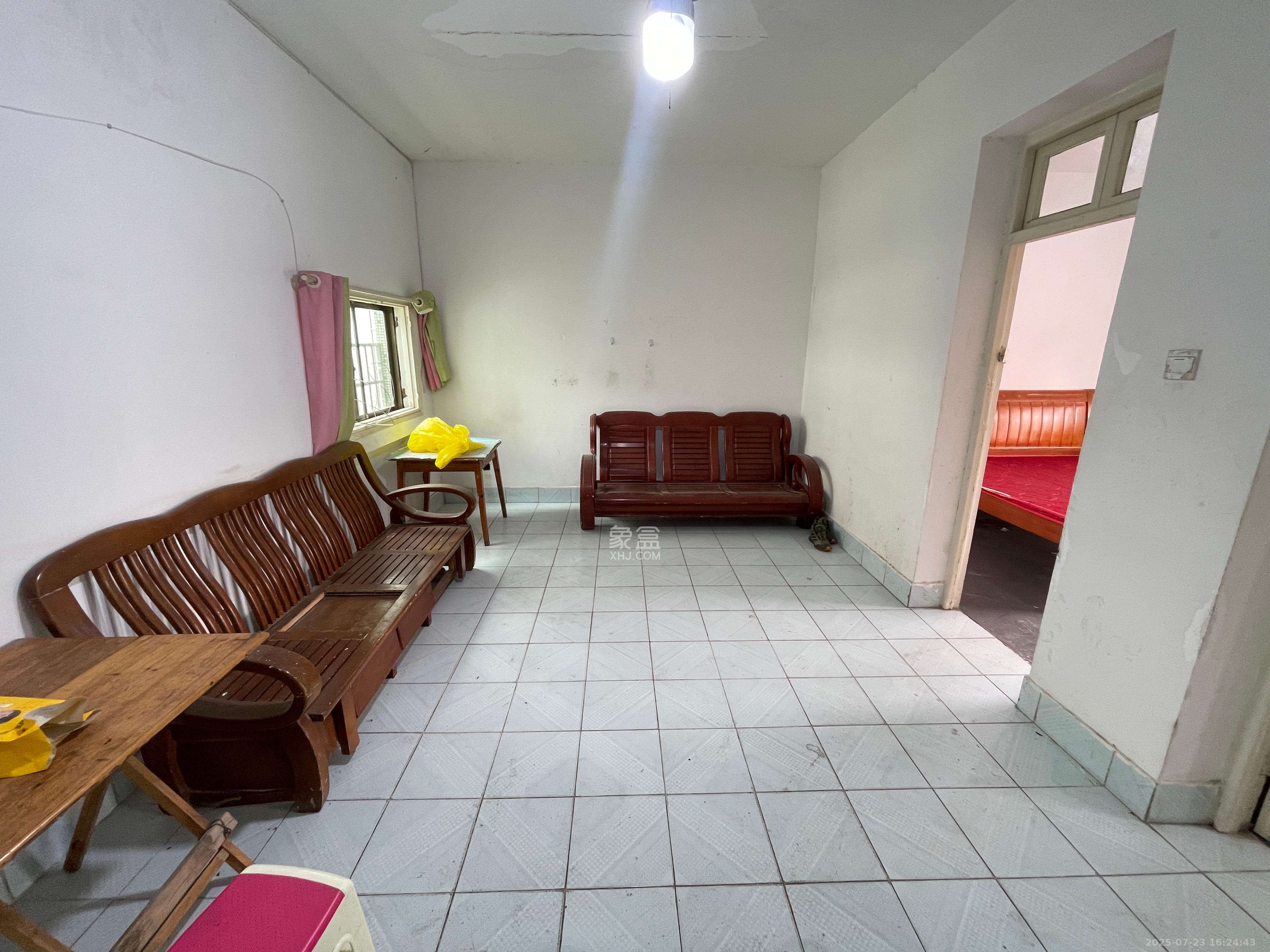 英才园二片 2室2厅1卫 1300.0元/月 英才园二片 2室2厅1卫 1300.0元/月室内图