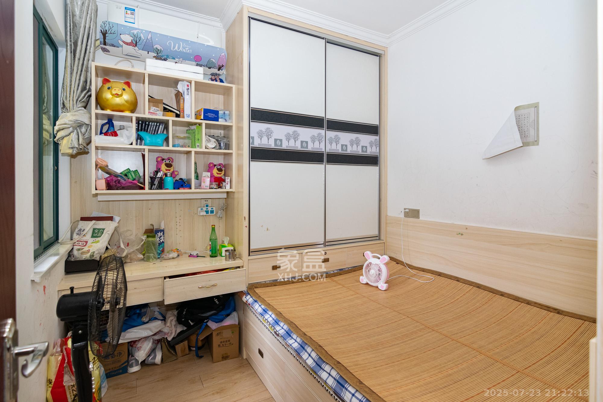 富基世纪公园 3室2厅1卫 53.0万 富基世纪公园 3室2厅1卫 53.0万卧室