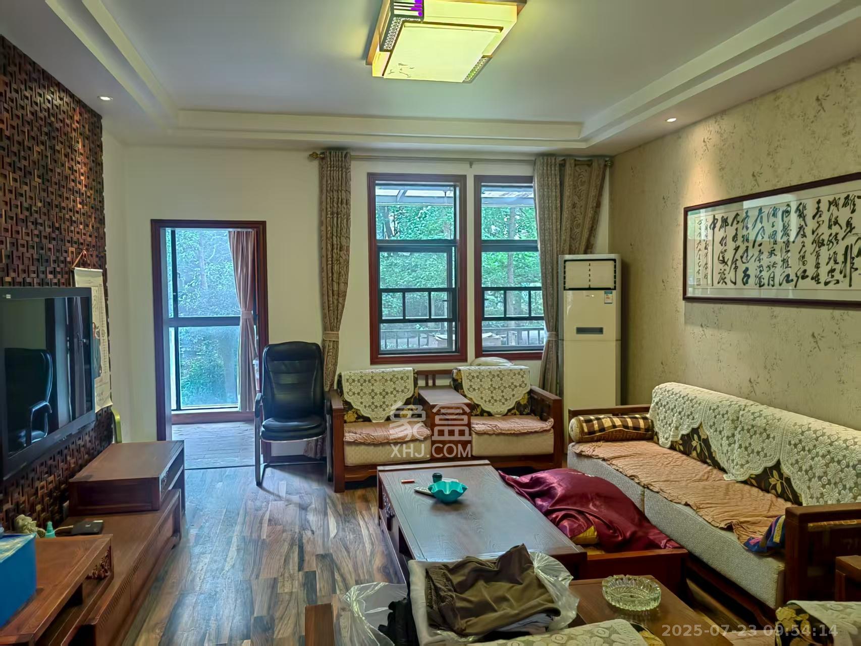 格兰小镇  4室2厅2卫    2800.0元/月 格兰小镇  4室2厅2卫    2800.0元/月室内图