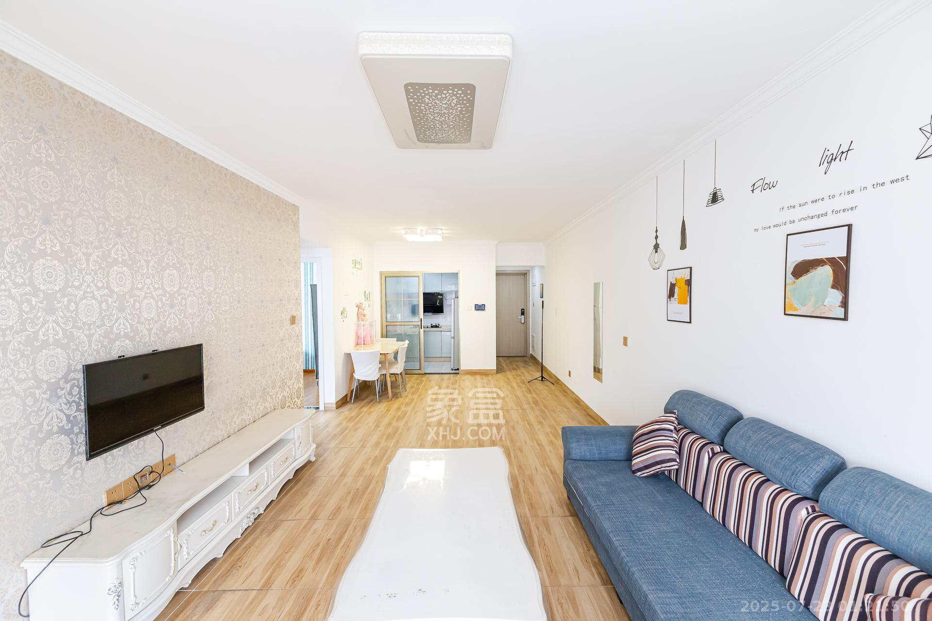 时代倾城三期  2室1厅1卫    62.8万客厅