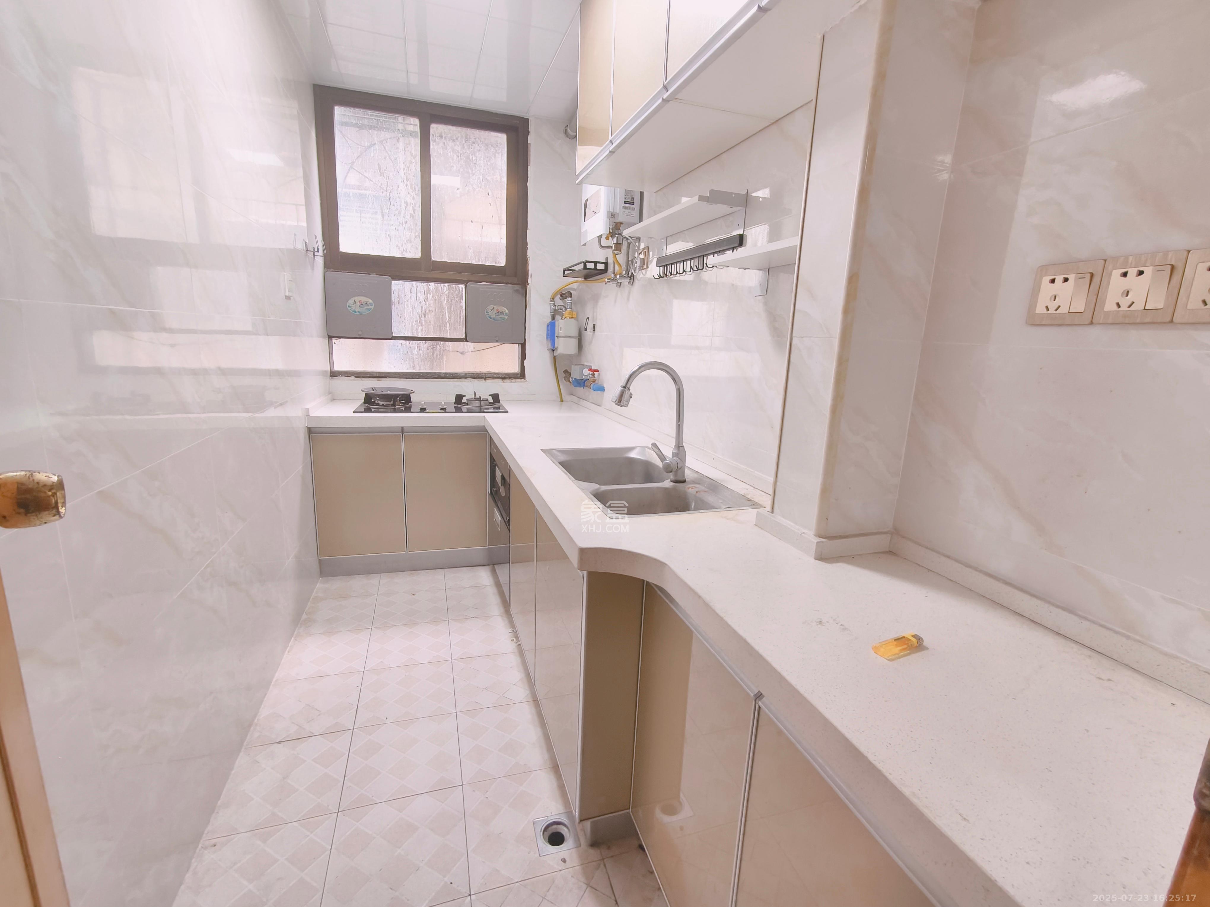 国立投资公司宿舍 3室2厅1卫 2100.0元/月 国立投资公司宿舍 3室2厅1卫 2100.0元/月室内图