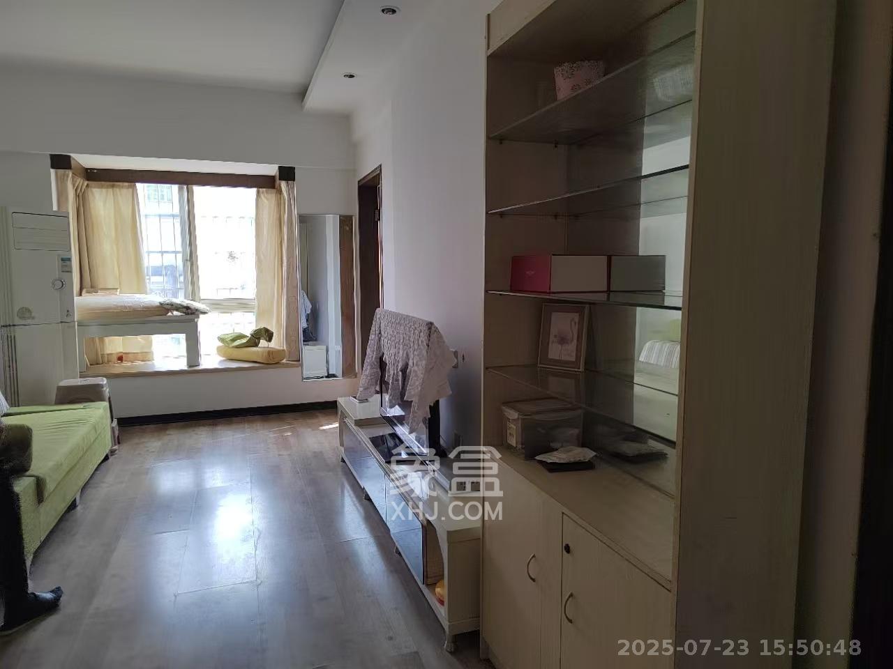 富绿新村  2室2厅1卫    1800.0元/月 富绿新村  2室2厅1卫    1800.0元/月