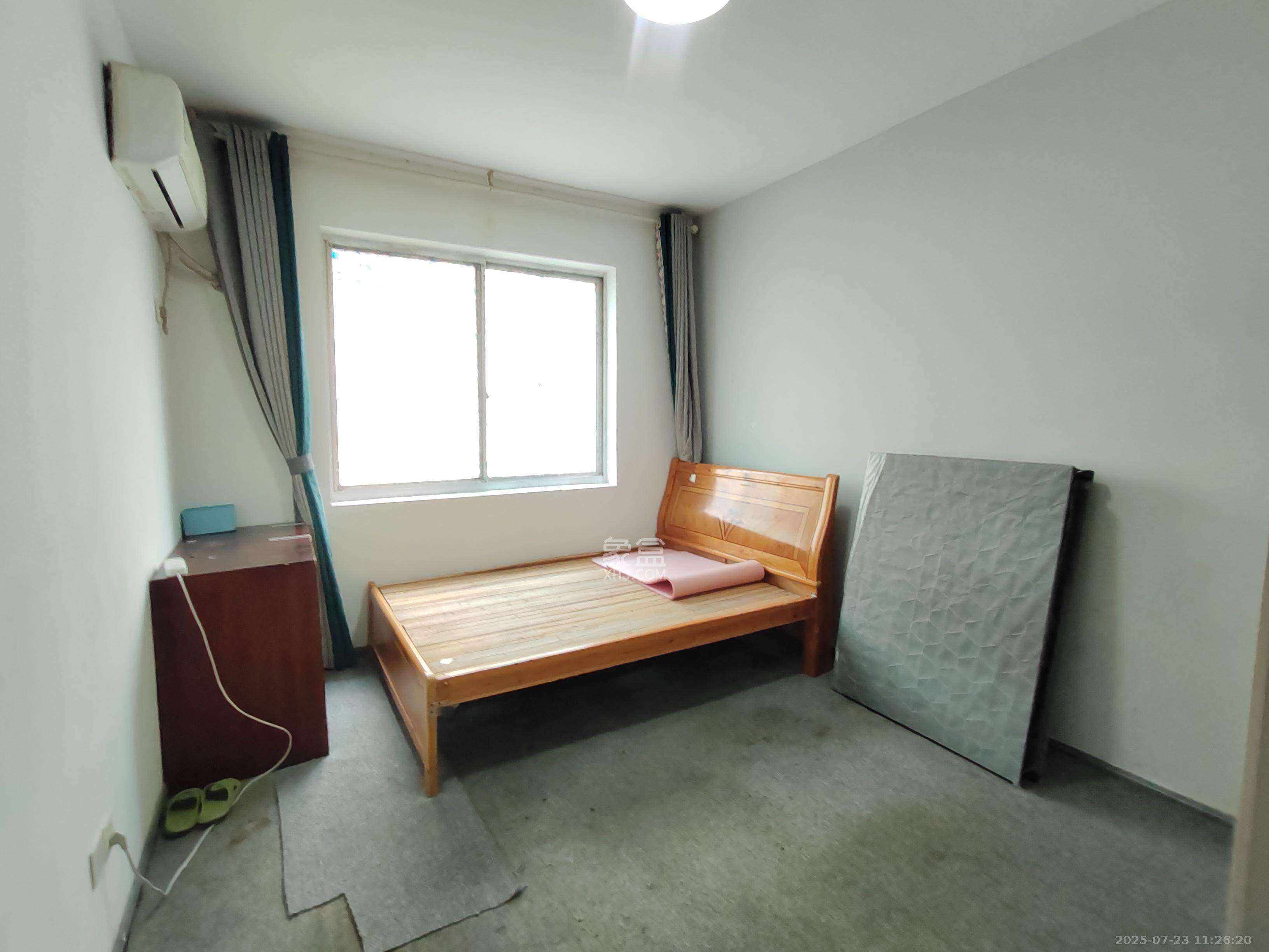 红树湾  3室2厅1卫   1700.00元/月室内图