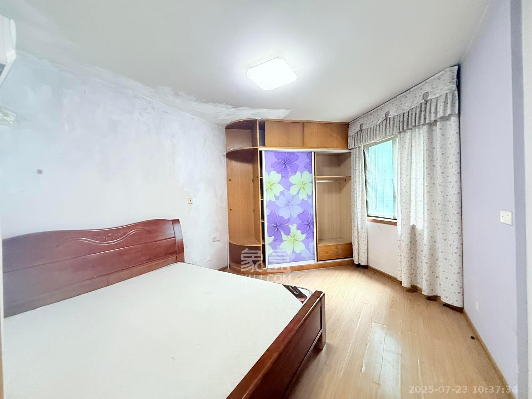 华盛新外滩  3室2厅2卫    3100.0元/月室内图