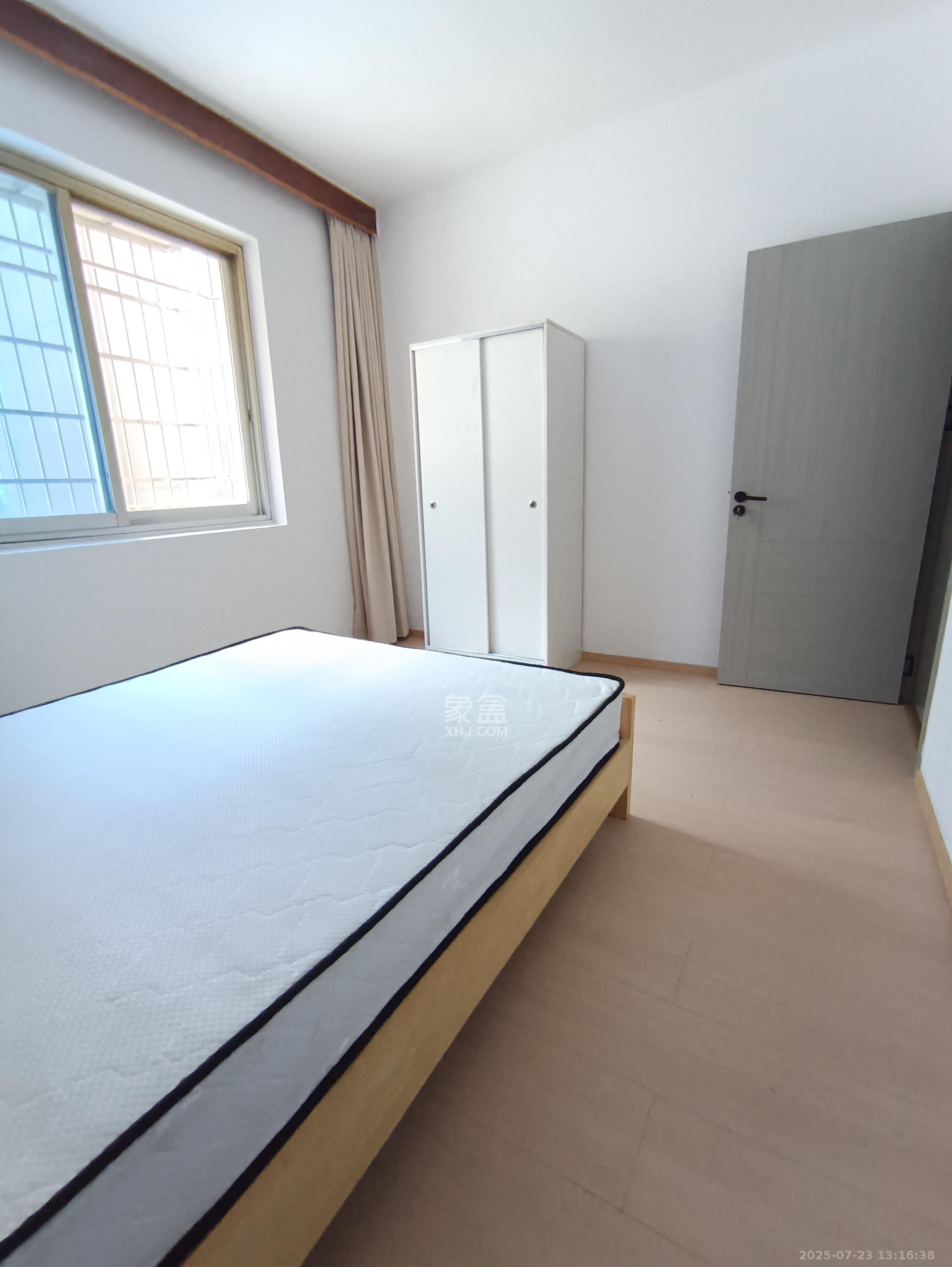 铭园小区 3室1厅1卫 2700.0元/月 铭园小区 3室1厅1卫 2700.0元/月室内图