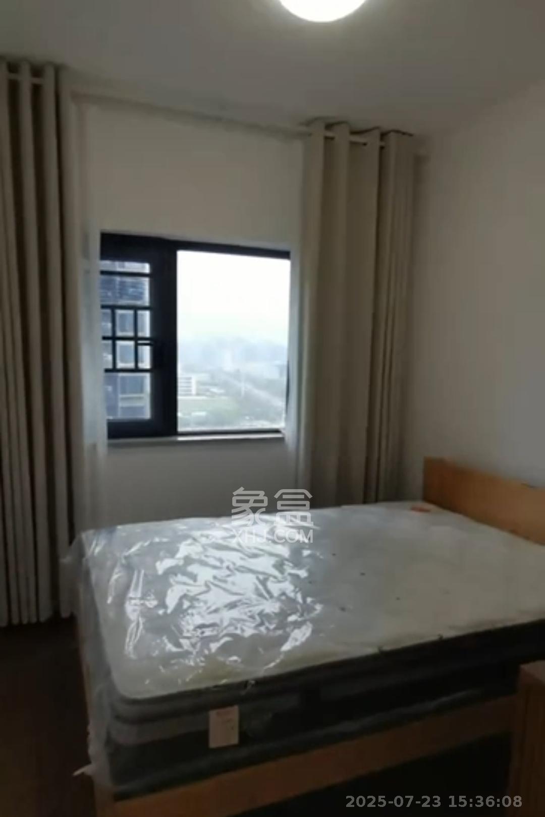 万科金色梦想D区  4室2厅2卫    4300.0元/月室内图