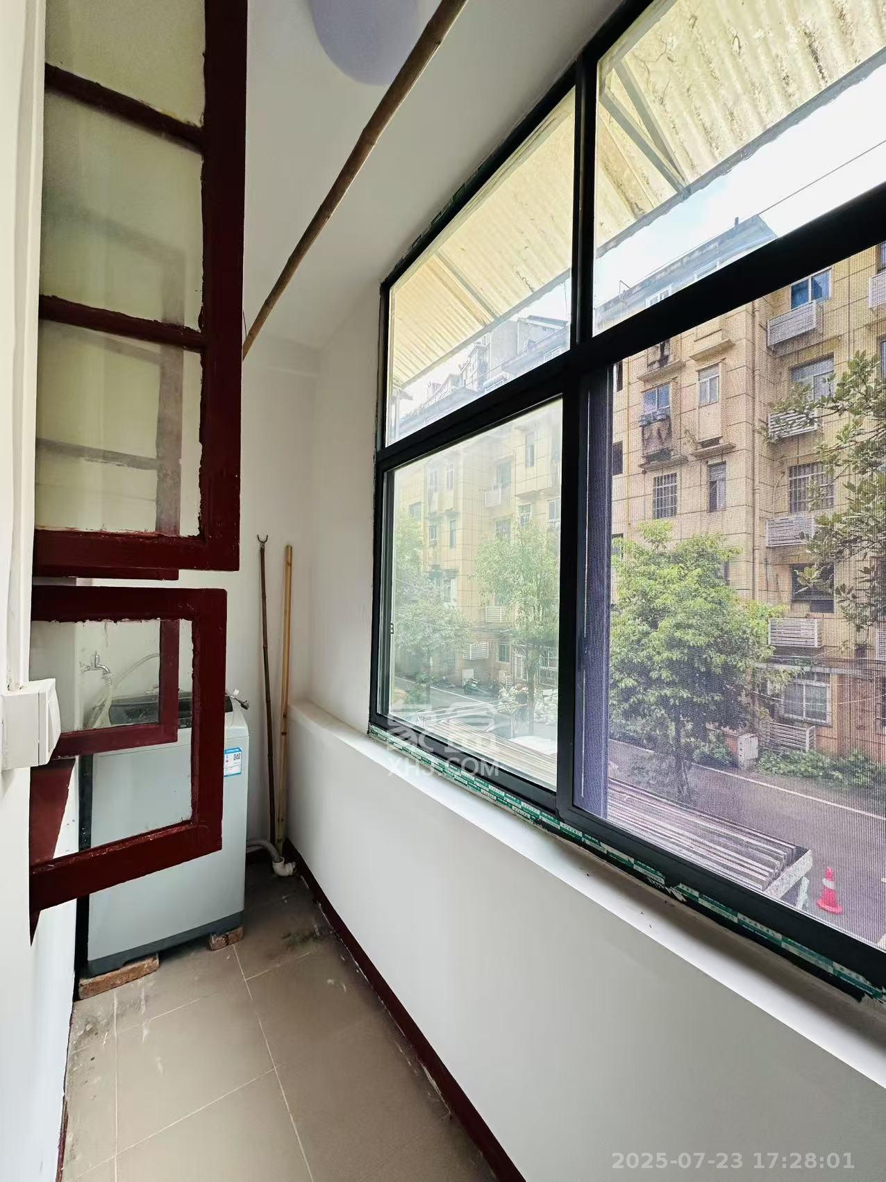 原石油厂宿舍 2室1厅1卫 1300.0元/月 原石油厂宿舍 2室1厅1卫 1300.0元/月室内图