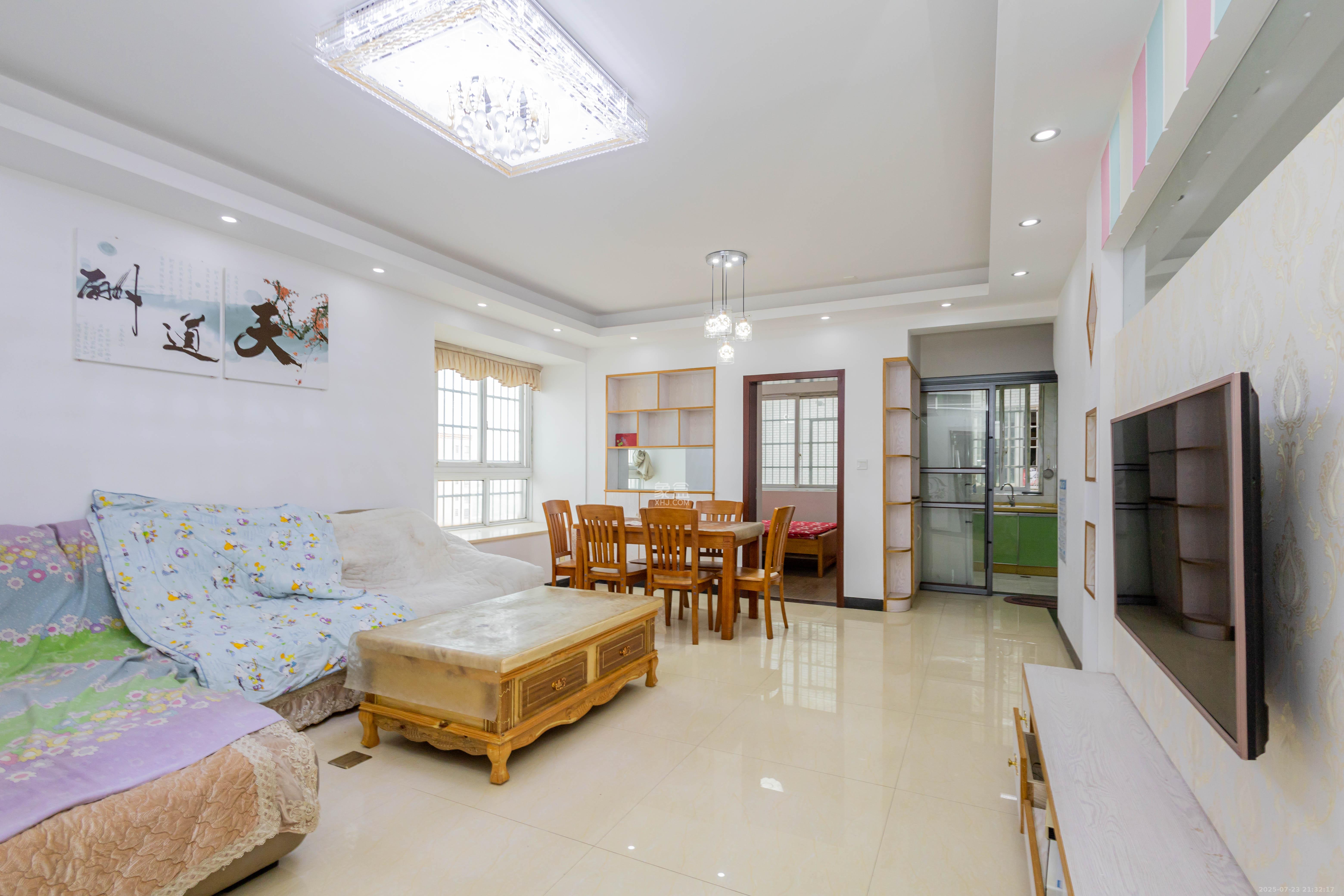 明天一城  3室2厅1卫    51.8万客厅