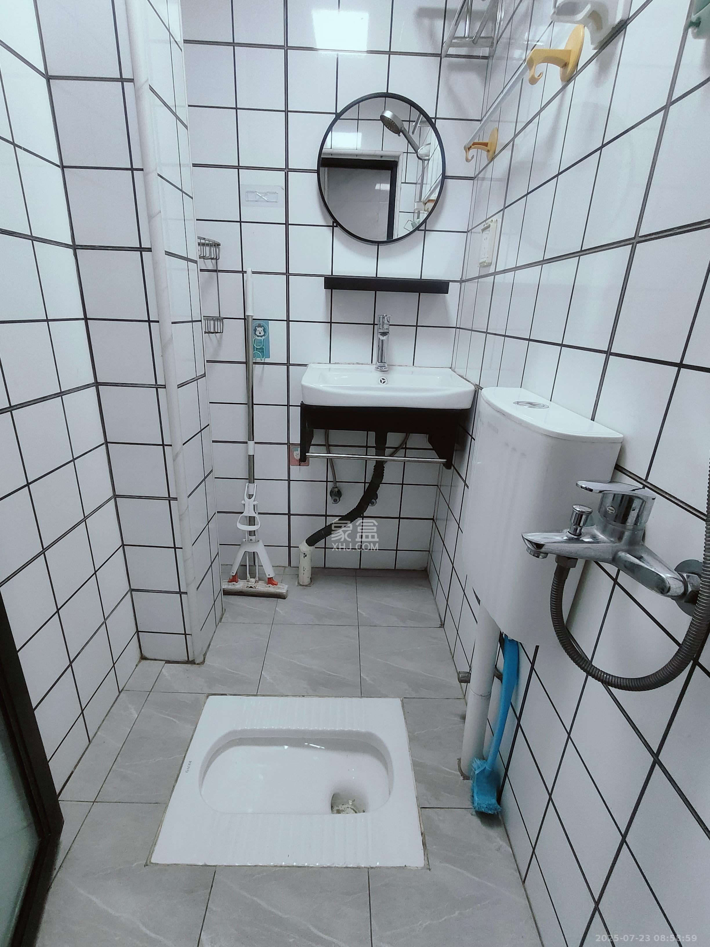 先锋新宇  2室1厅1卫   1300.00元/月室内图