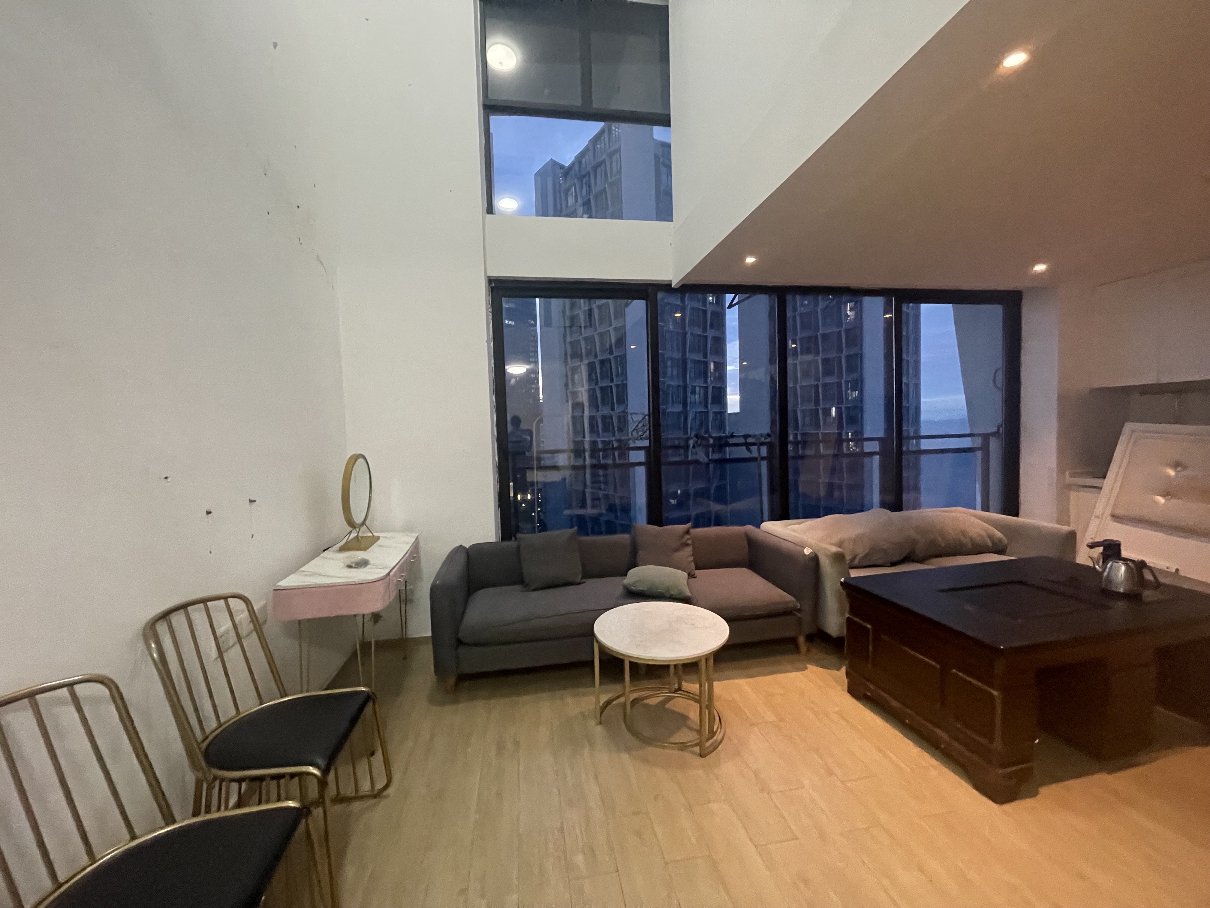 保利中央海岸一二期 1室1厅2卫 70.0万 保利中央海岸一二期 1室1厅2卫 70.0万客厅