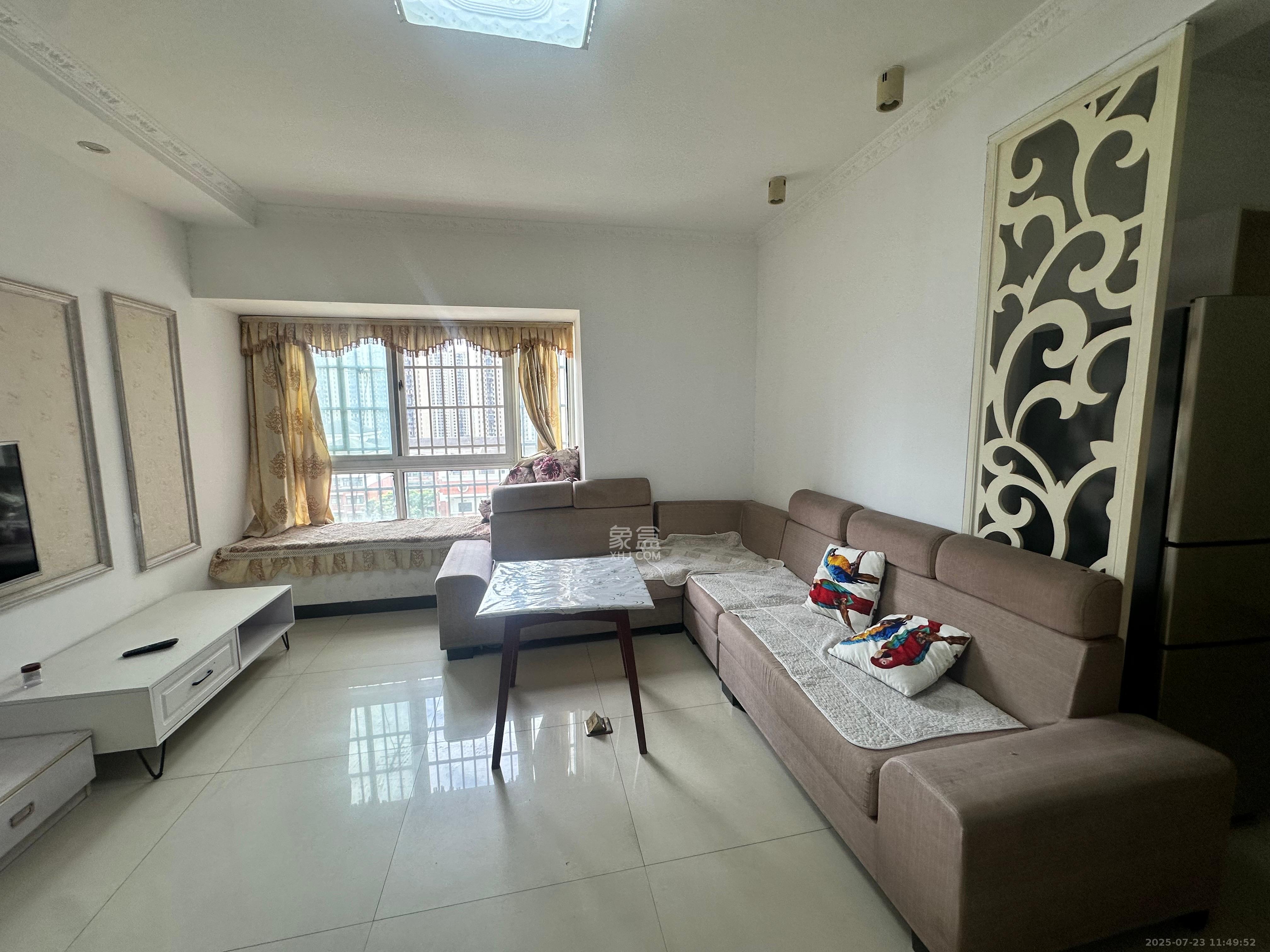 家和苑(原梅溪湖保障性住房一期)  3室1厅1卫    2200.0元/月 家和苑(原梅溪湖保障性住房一期)  3室1厅1卫    2200.0元/月室内图