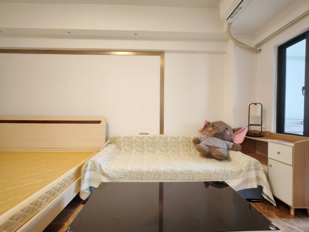 正大豪庭  1室1厅1卫   1900.00元/月室内图