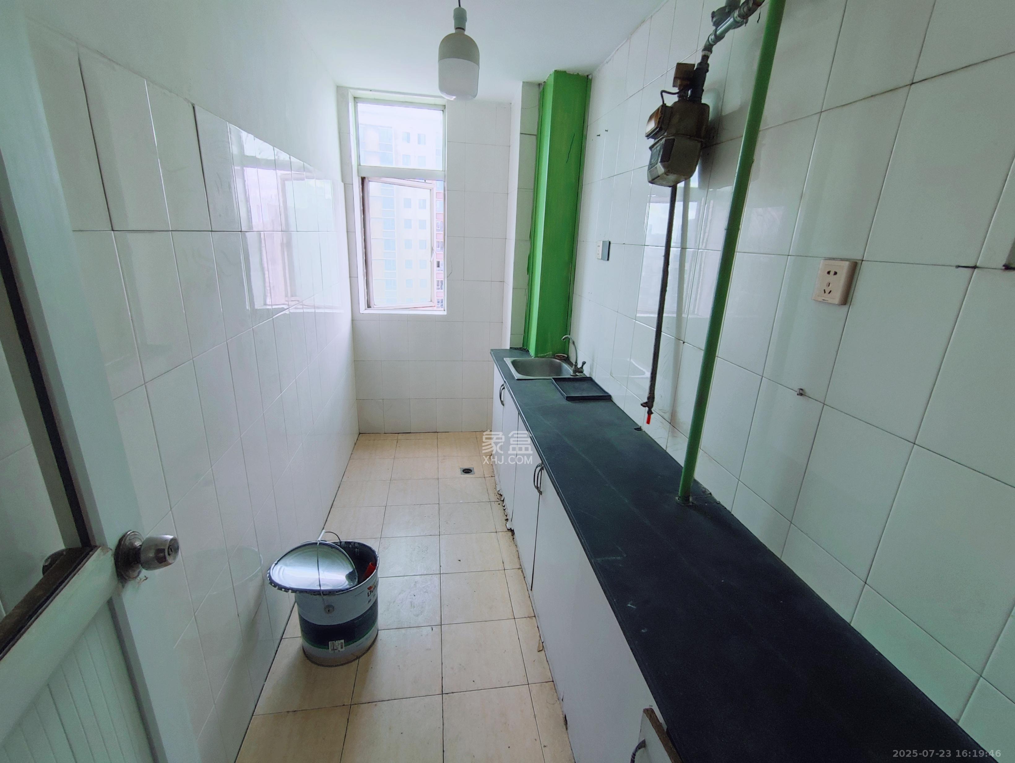 兴威名座 1室2厅1卫 5200.0元/月 兴威名座 1室2厅1卫 5200.0元/月室内图