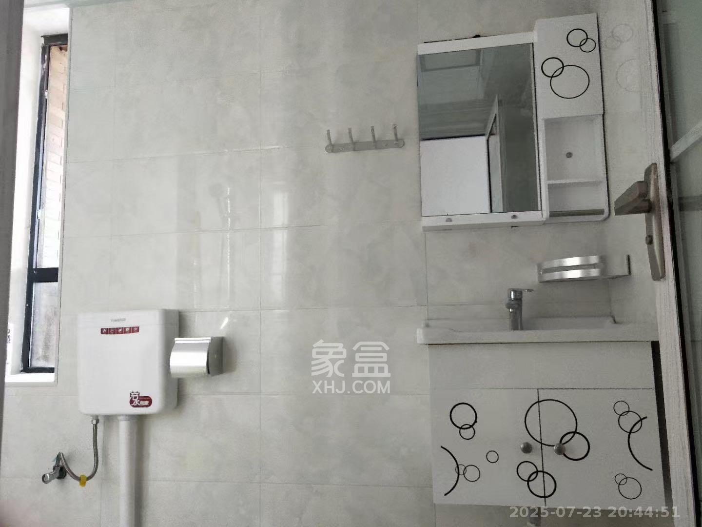 中南红领邦(红星嘉和苑) 3室2厅1卫 2420.0元/月 中南红领邦(红星嘉和苑) 3室2厅1卫 2420.0元/月室内图