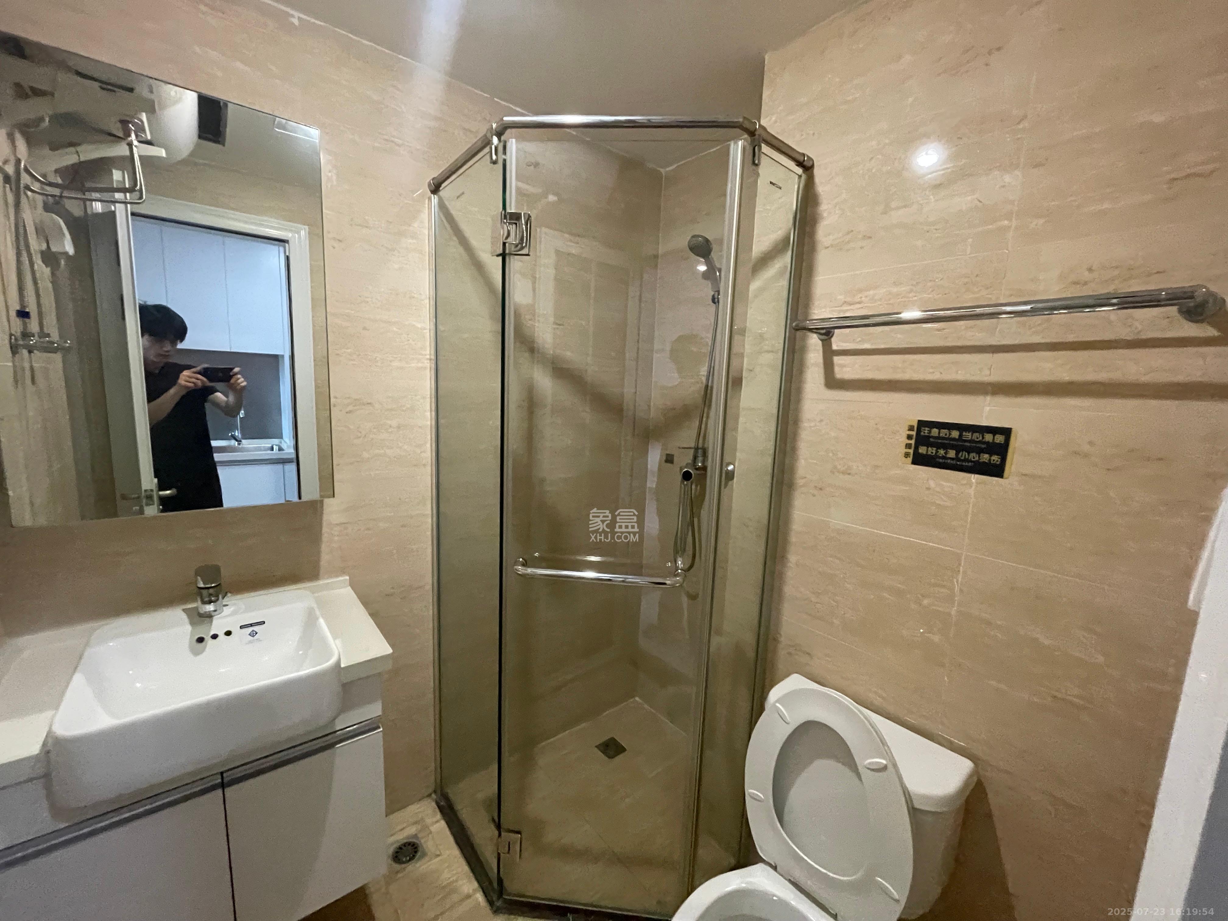 绿地之窗   33.53㎡      1000.0元/月室内图