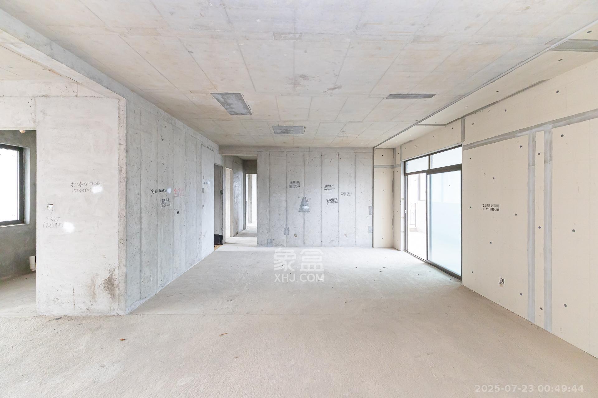 润和湘江天地E区  4室2厅2卫    240.0万 润和湘江天地E区  4室2厅2卫    240.0万