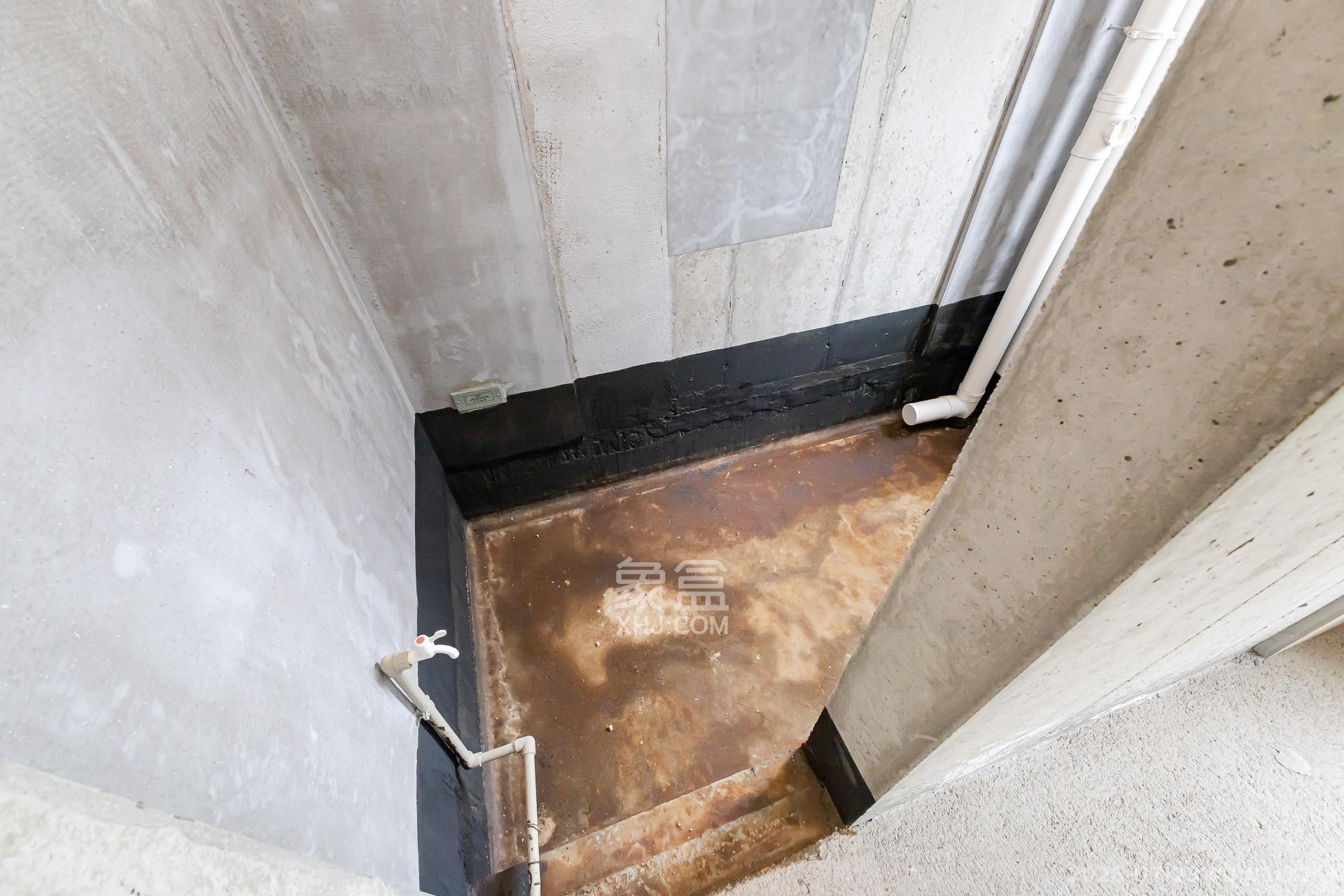 润和湘江天地E区 4室2厅3卫 160.0万 润和湘江天地E区 4室2厅3卫 160.0万卫生间